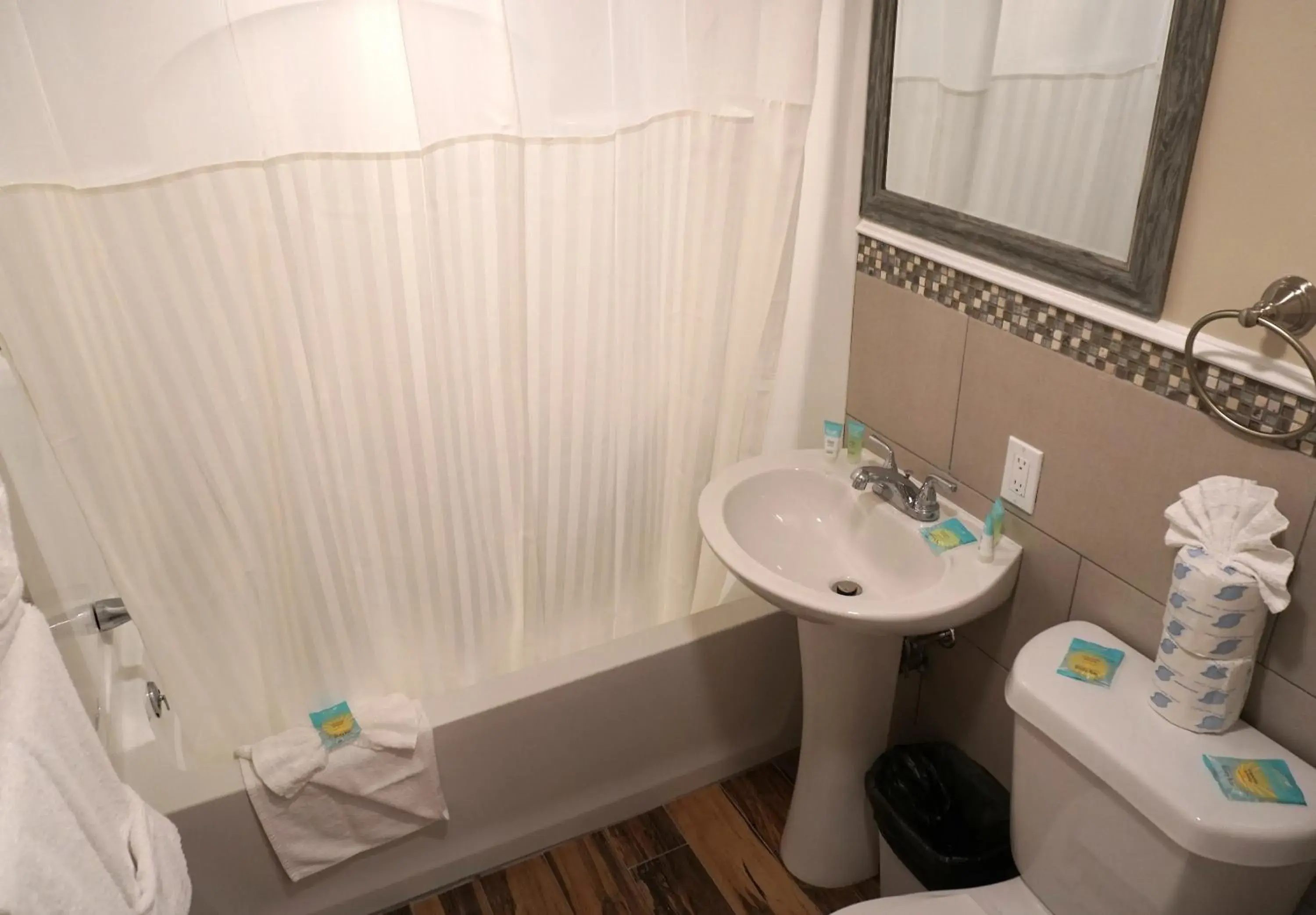 Shower, Bathroom in Beachside Resort