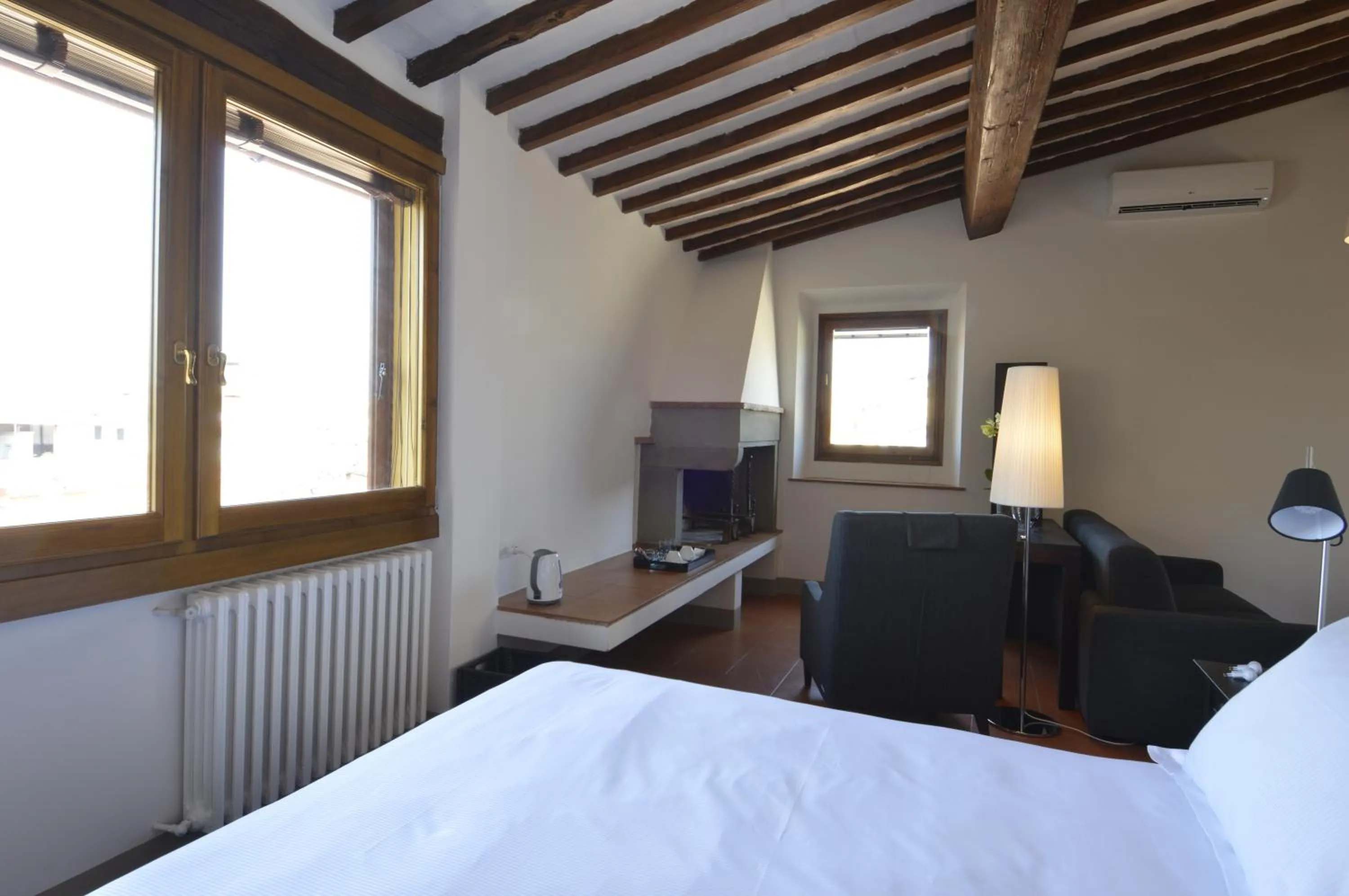 Photo of the whole room, Bed in Toscanelli Residenza d'Epoca