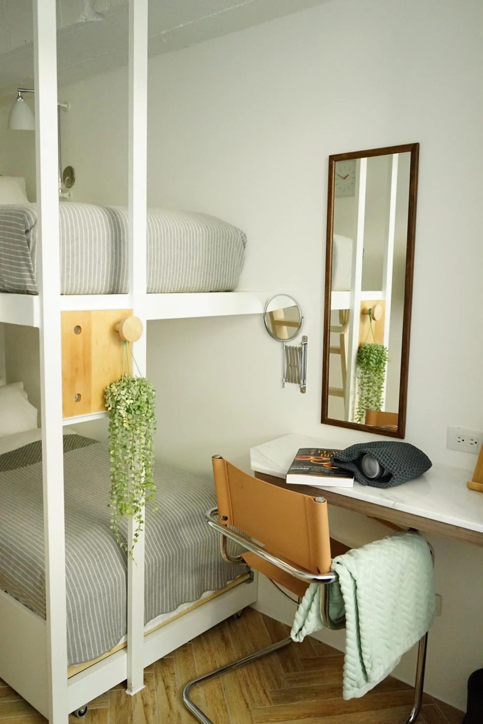 Decorative detail, Bed in NiHao Café Hotel