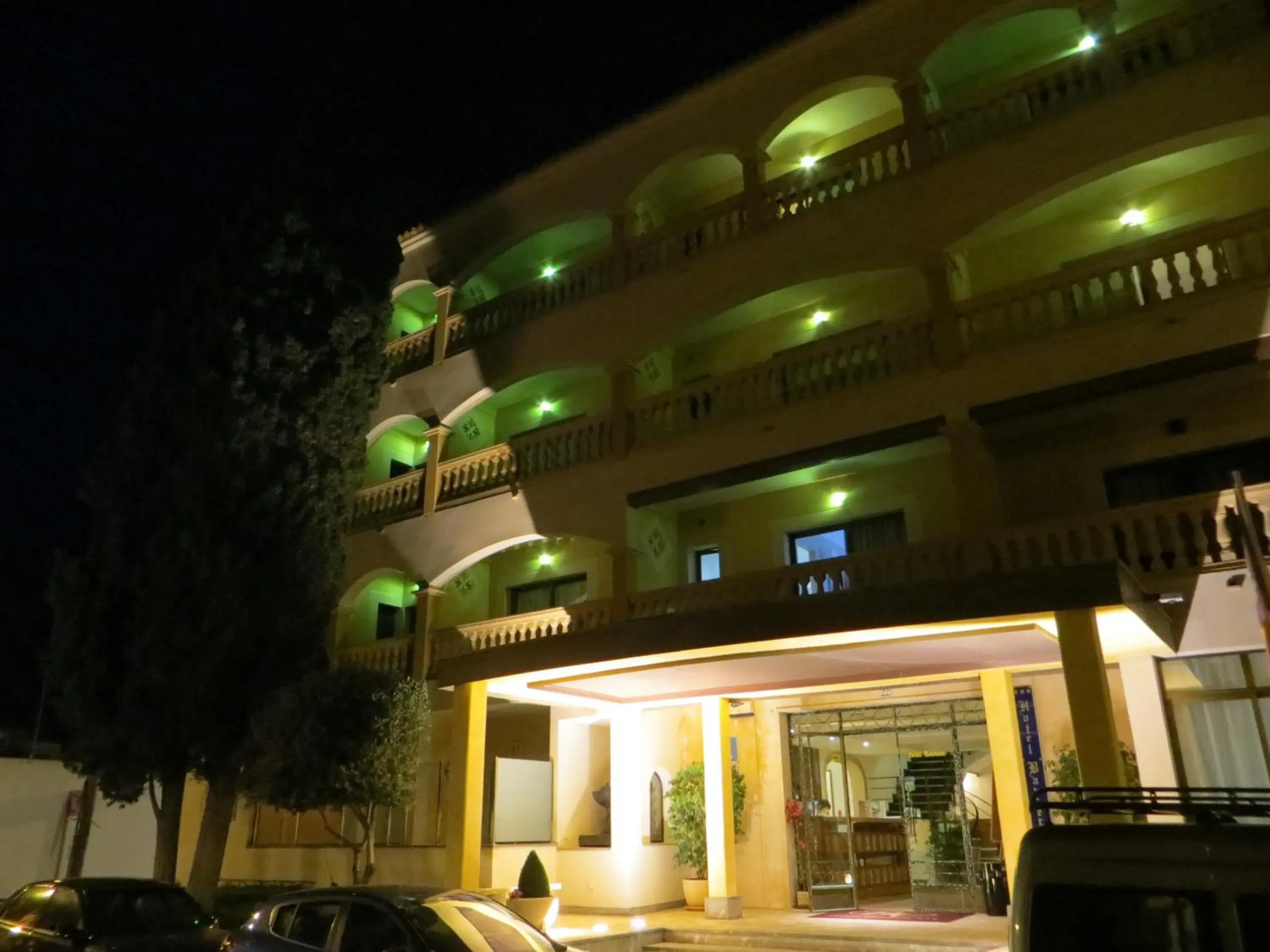 Facade/entrance, Property Building in Hotel Baviera