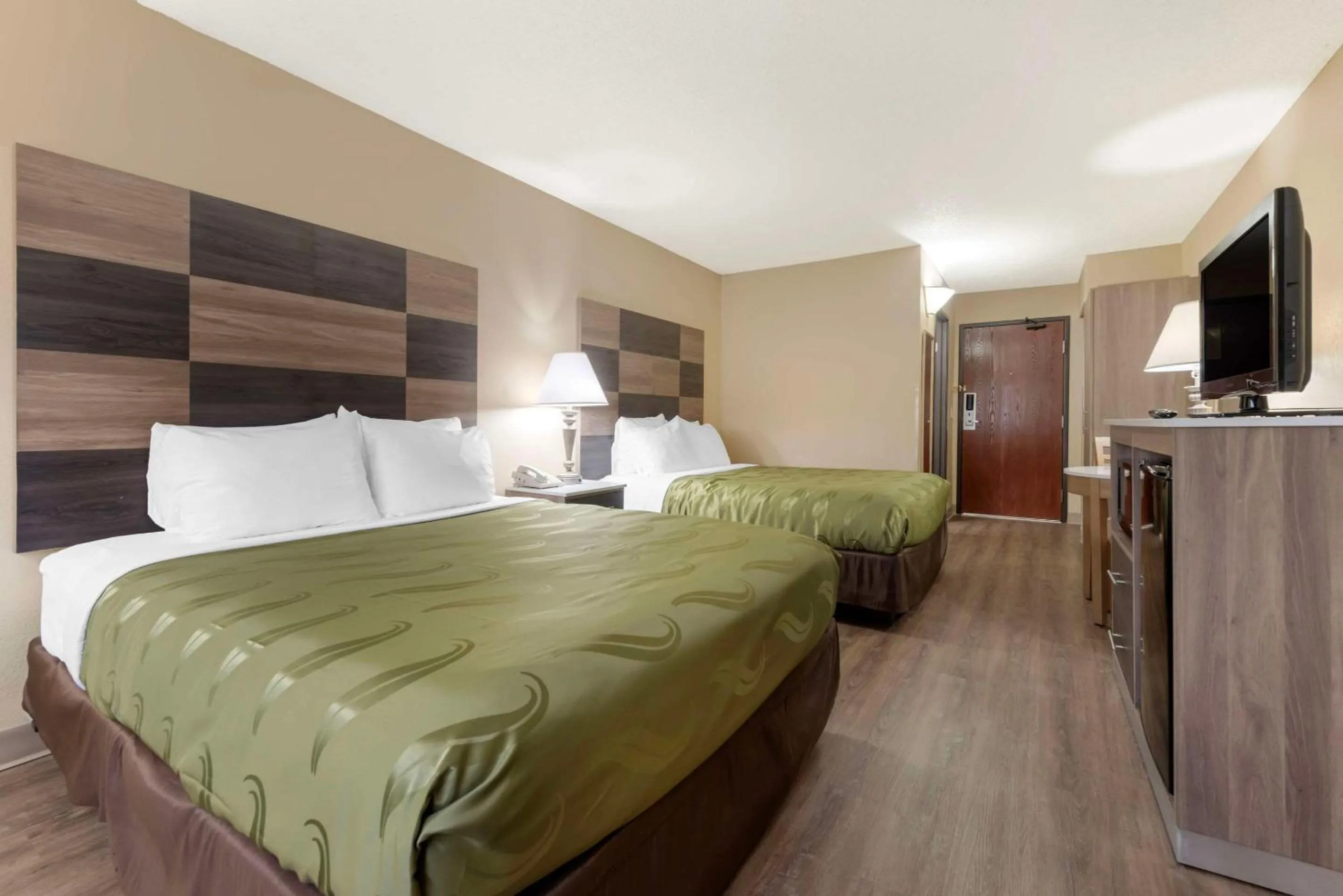 Bedroom, Bed in Quality Inn Bemidji