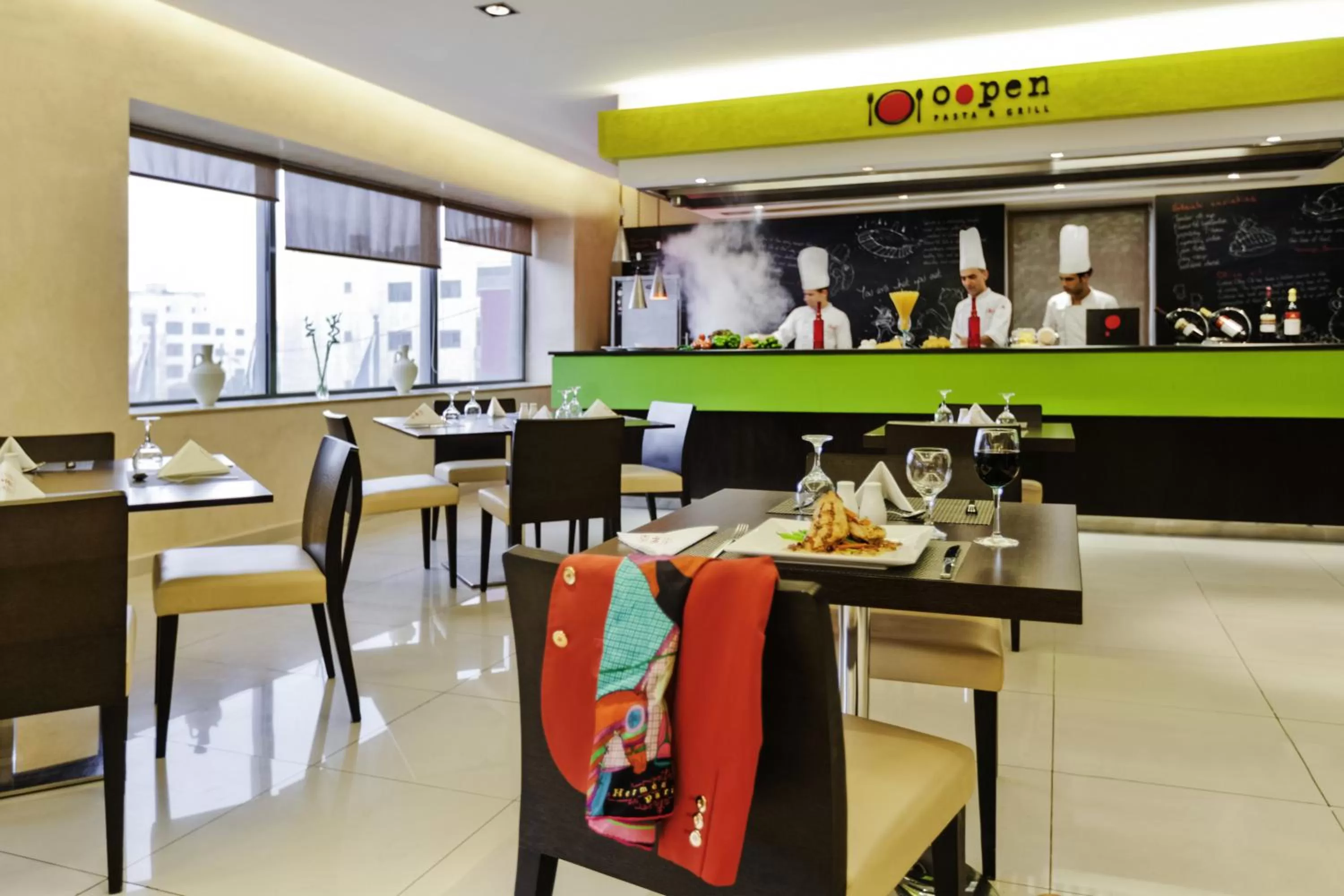 Restaurant/places to eat in ibis Amman