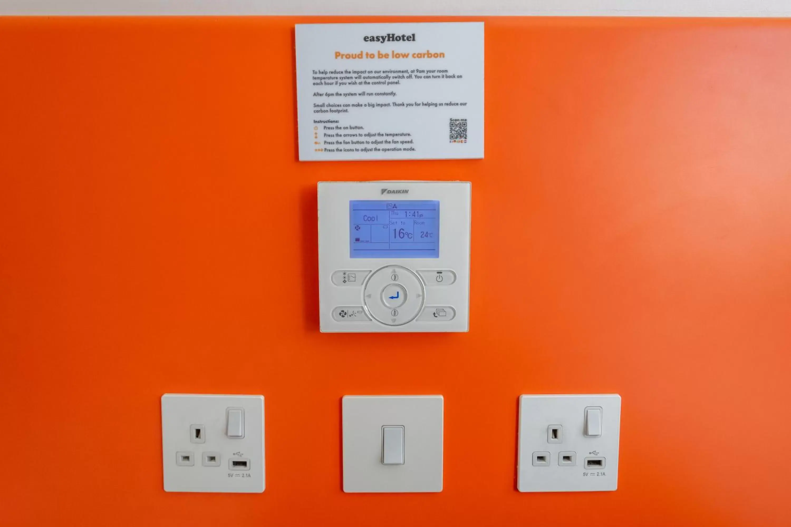 air conditioner, Logo/Certificate/Sign/Award in easyHotel Croydon