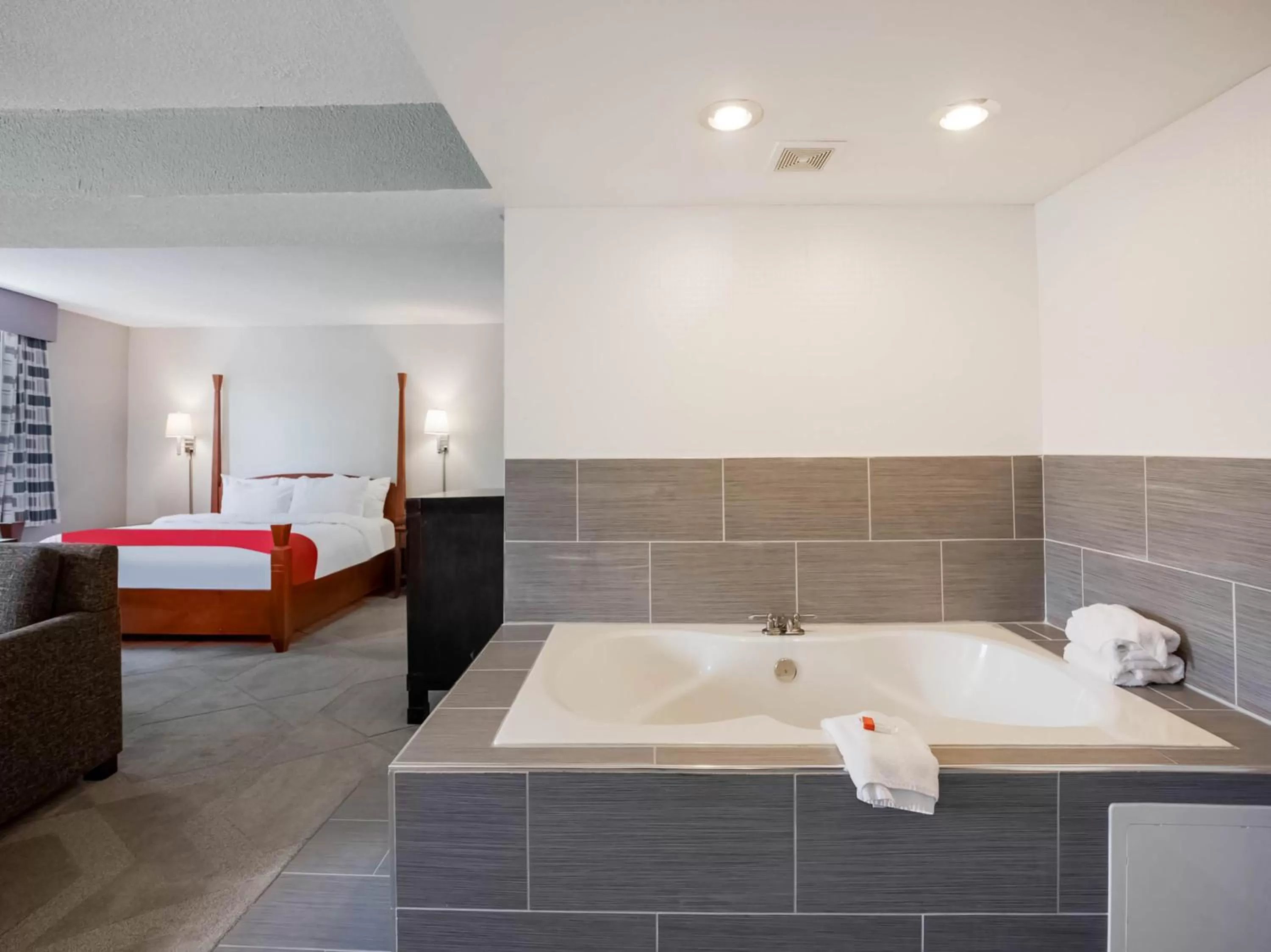 Bath in Days Inn by Wyndham Conneaut