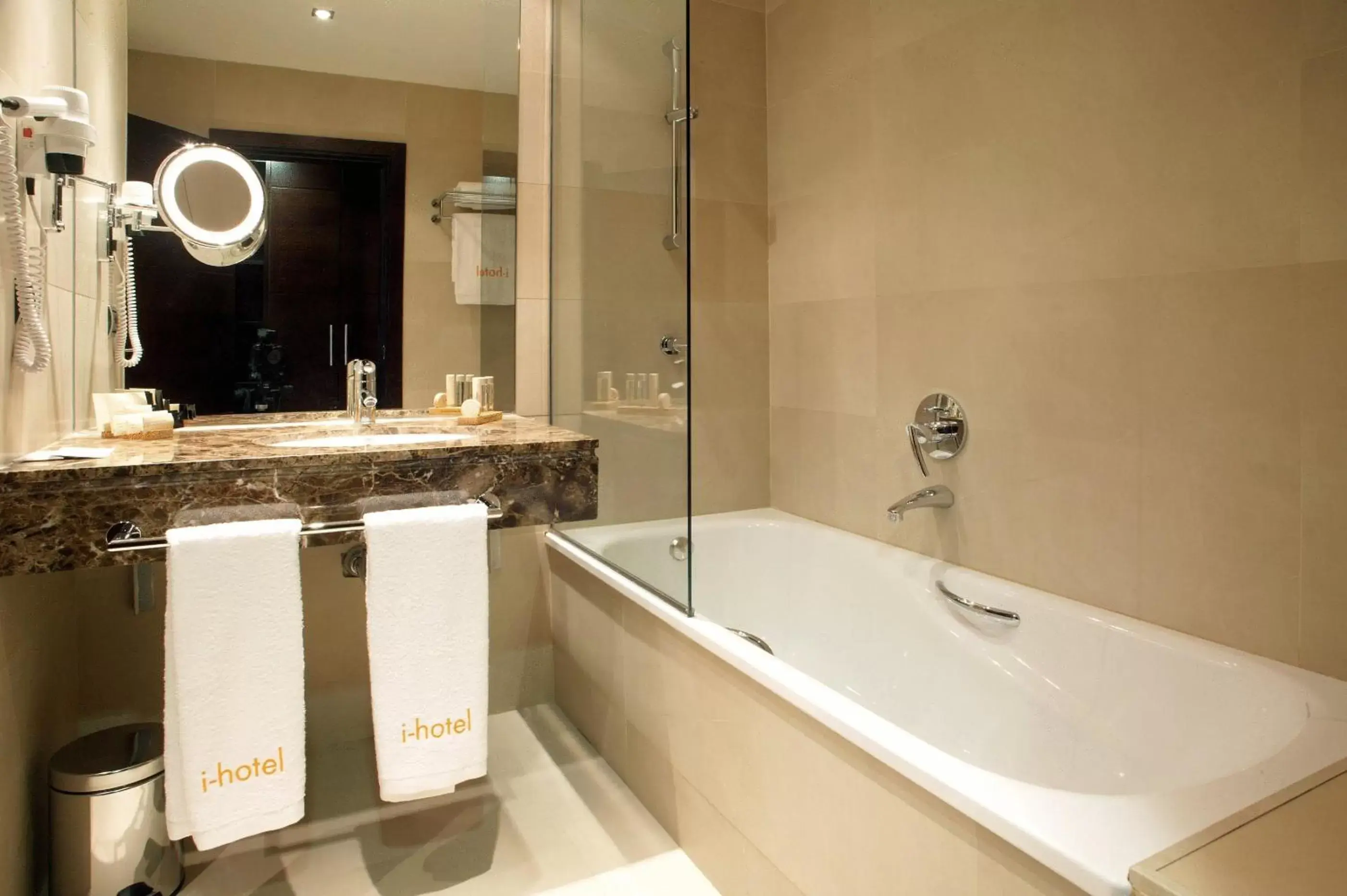 Shower, Bathroom in Eurostars i-hotel Madrid