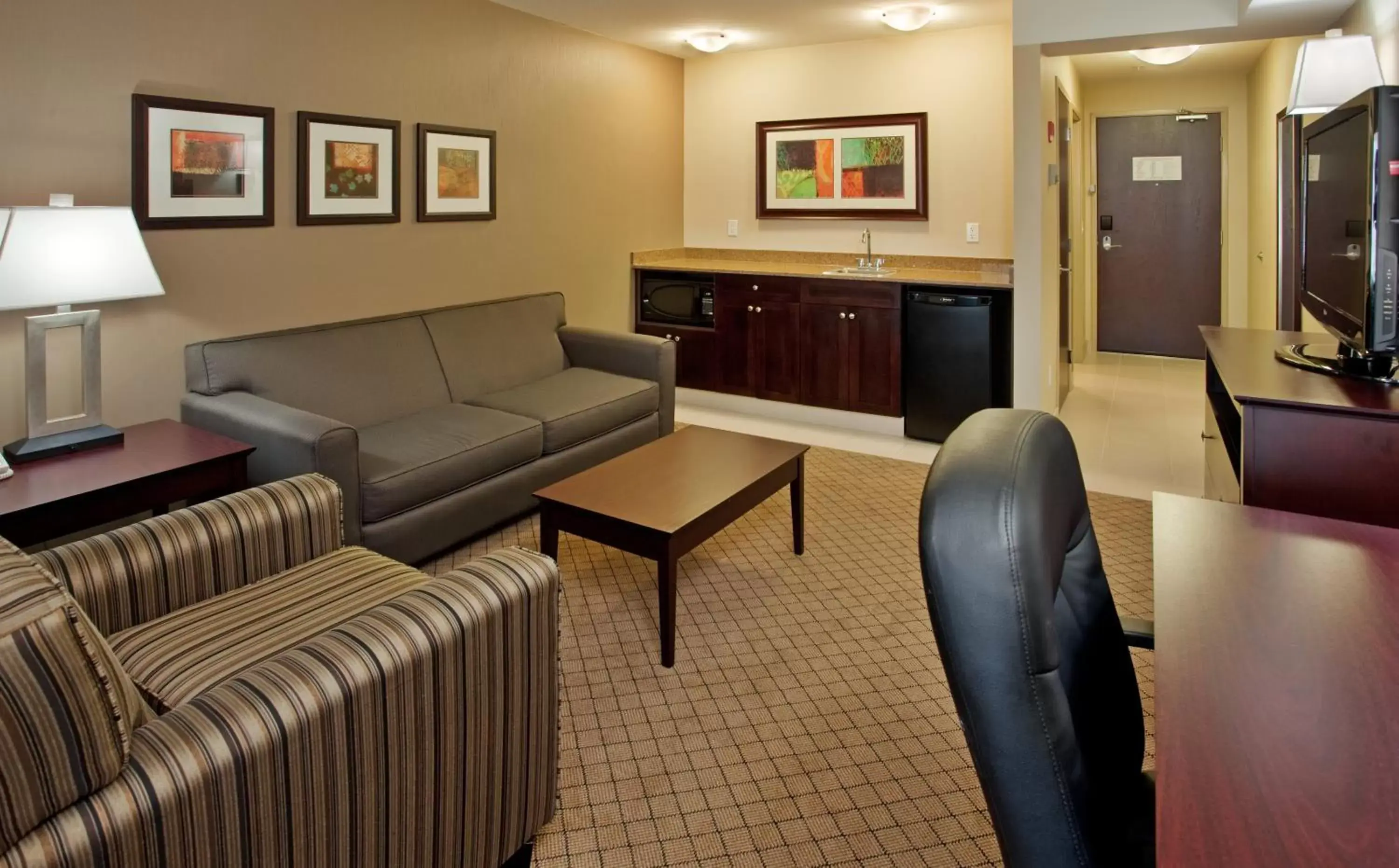 Photo of the whole room in Holiday Inn Hotel and Suites-Kamloops, an IHG Hotel