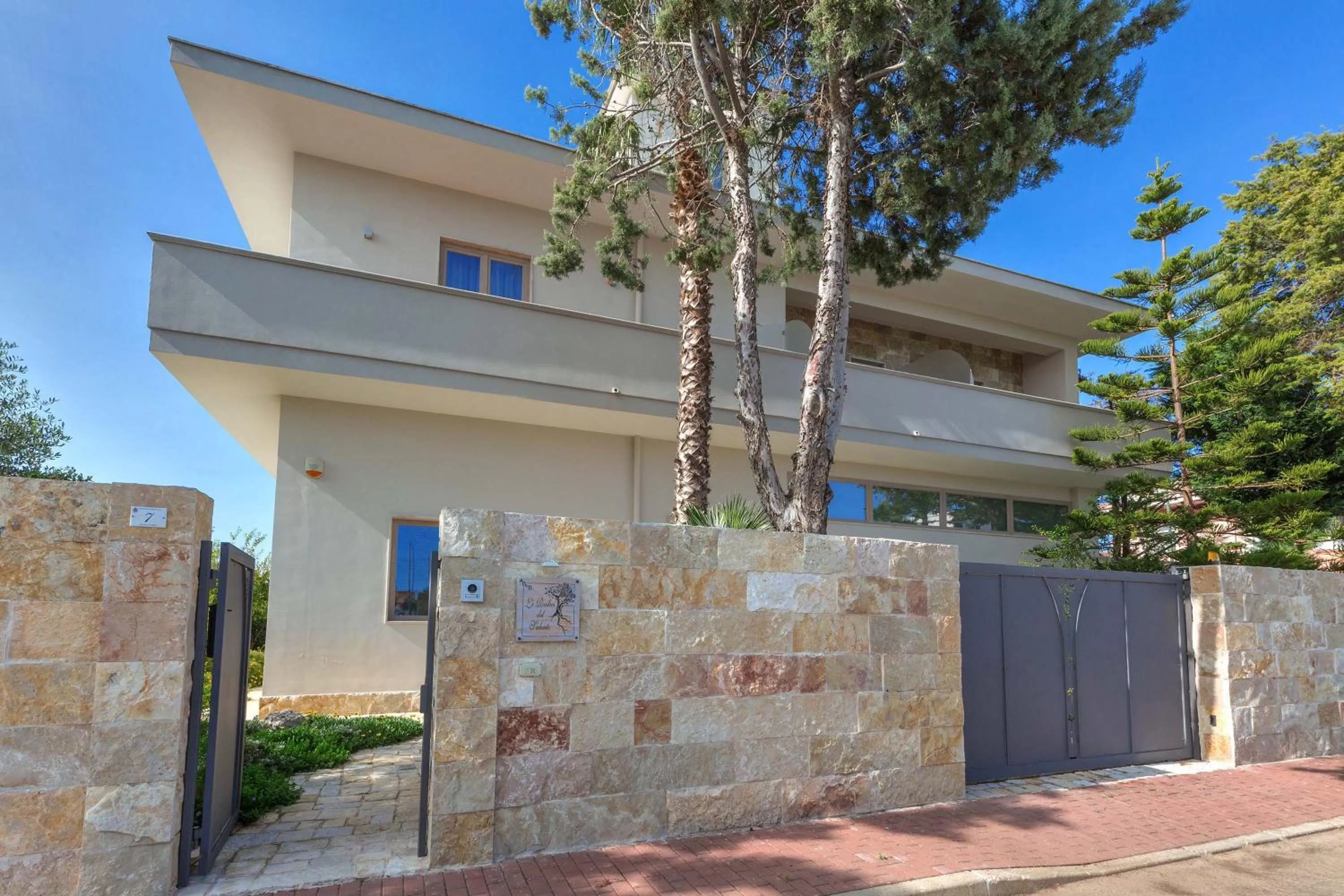 Property building in B&B Le Radici del Salento Luxury Rooms