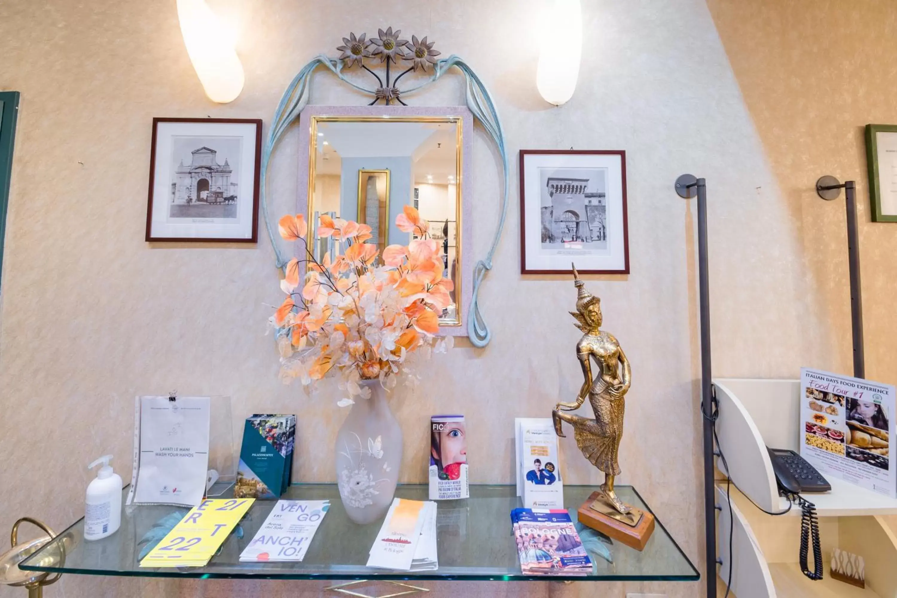 Lobby or reception in Hotel Centrale