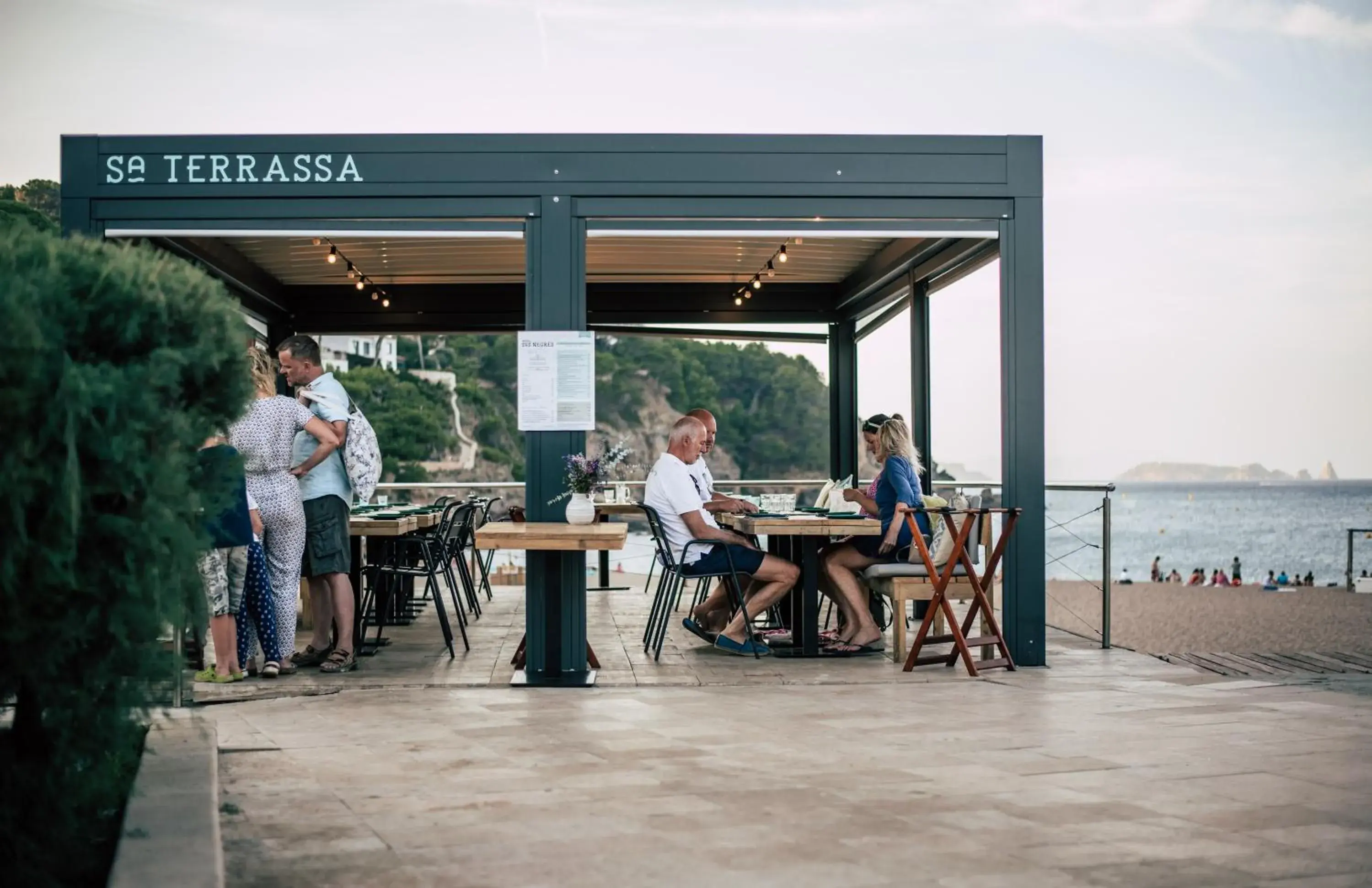 Balcony/Terrace, Restaurant/Places to Eat in Hostal Ses Negres