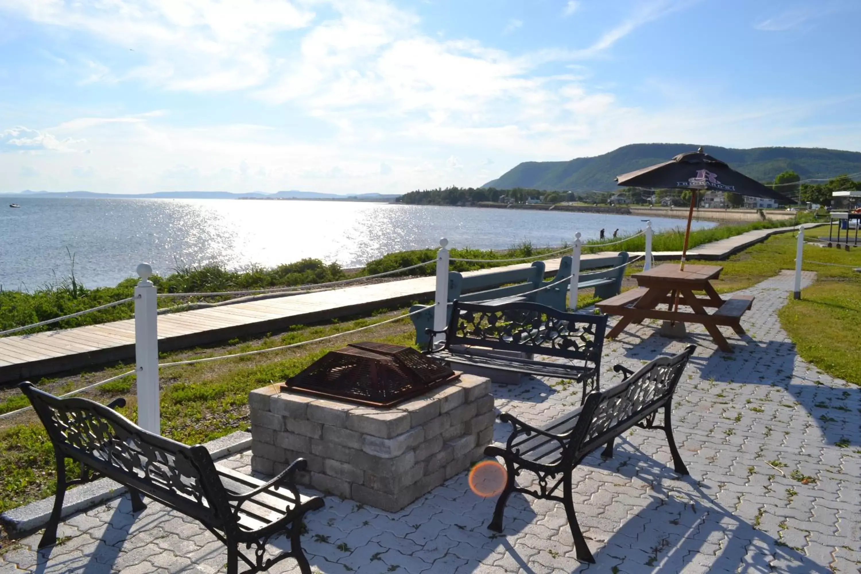 Activities, Patio/Outdoor Area in Hostellerie Baie Bleue