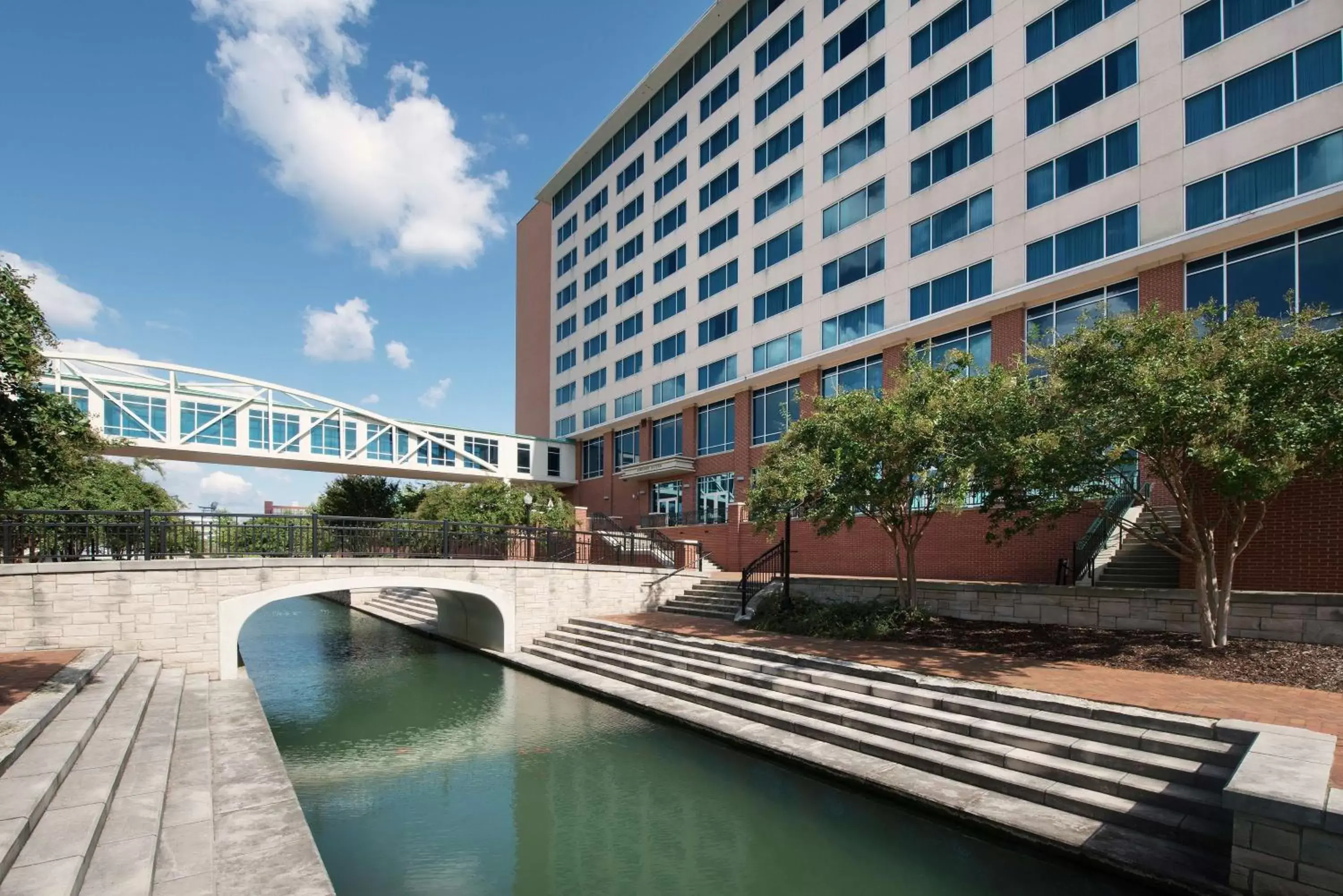 Property building, Swimming Pool in Embassy Suites Huntsville