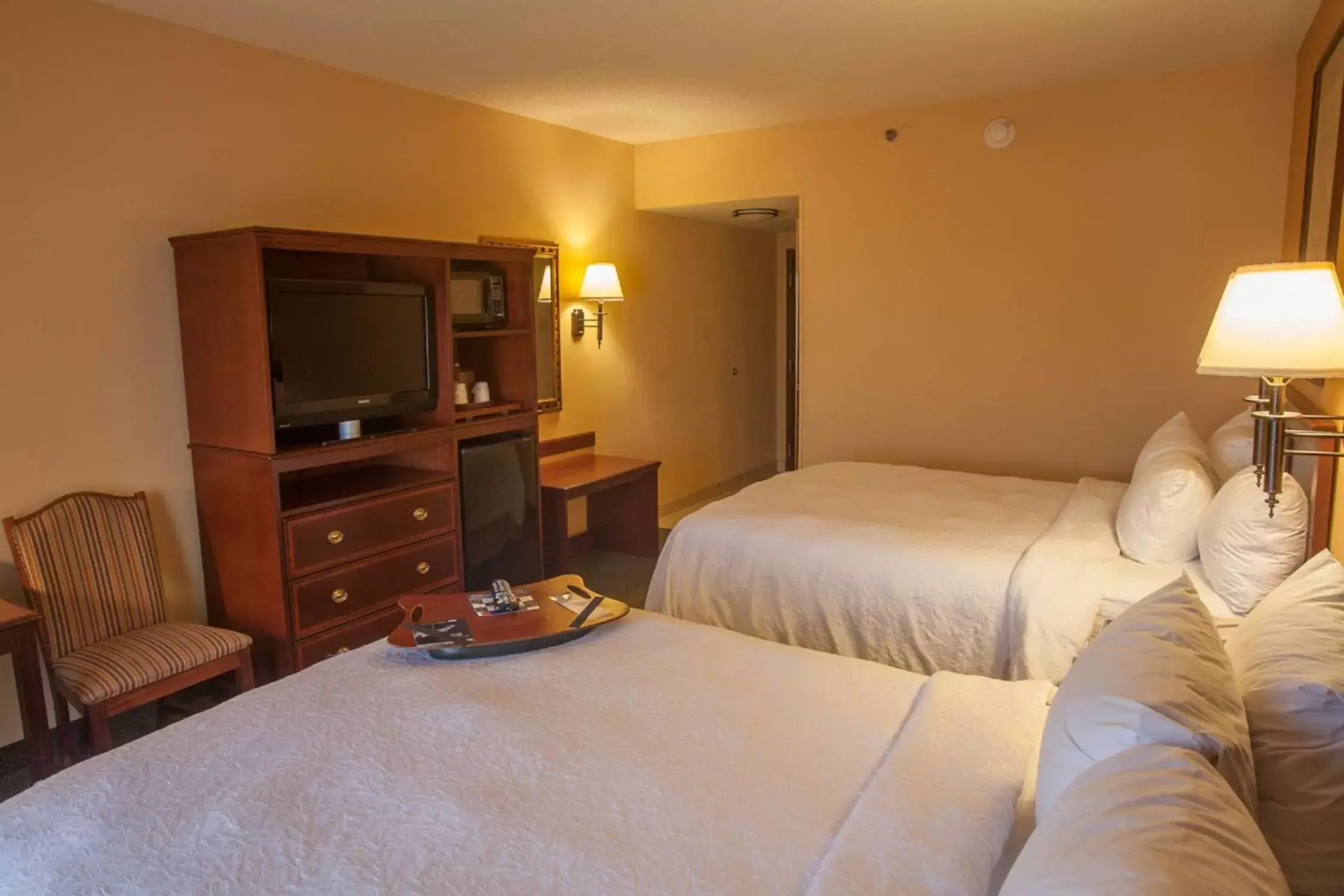 Bed in Hampton Inn & Suites Stillwater Bed in Hampton Inn & Suites Stillwater