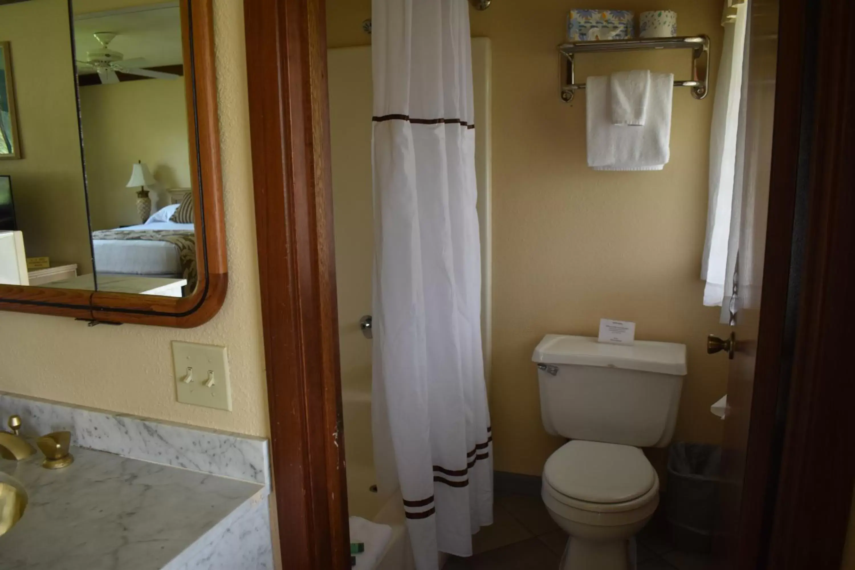 Bathroom in The Kauai Inn