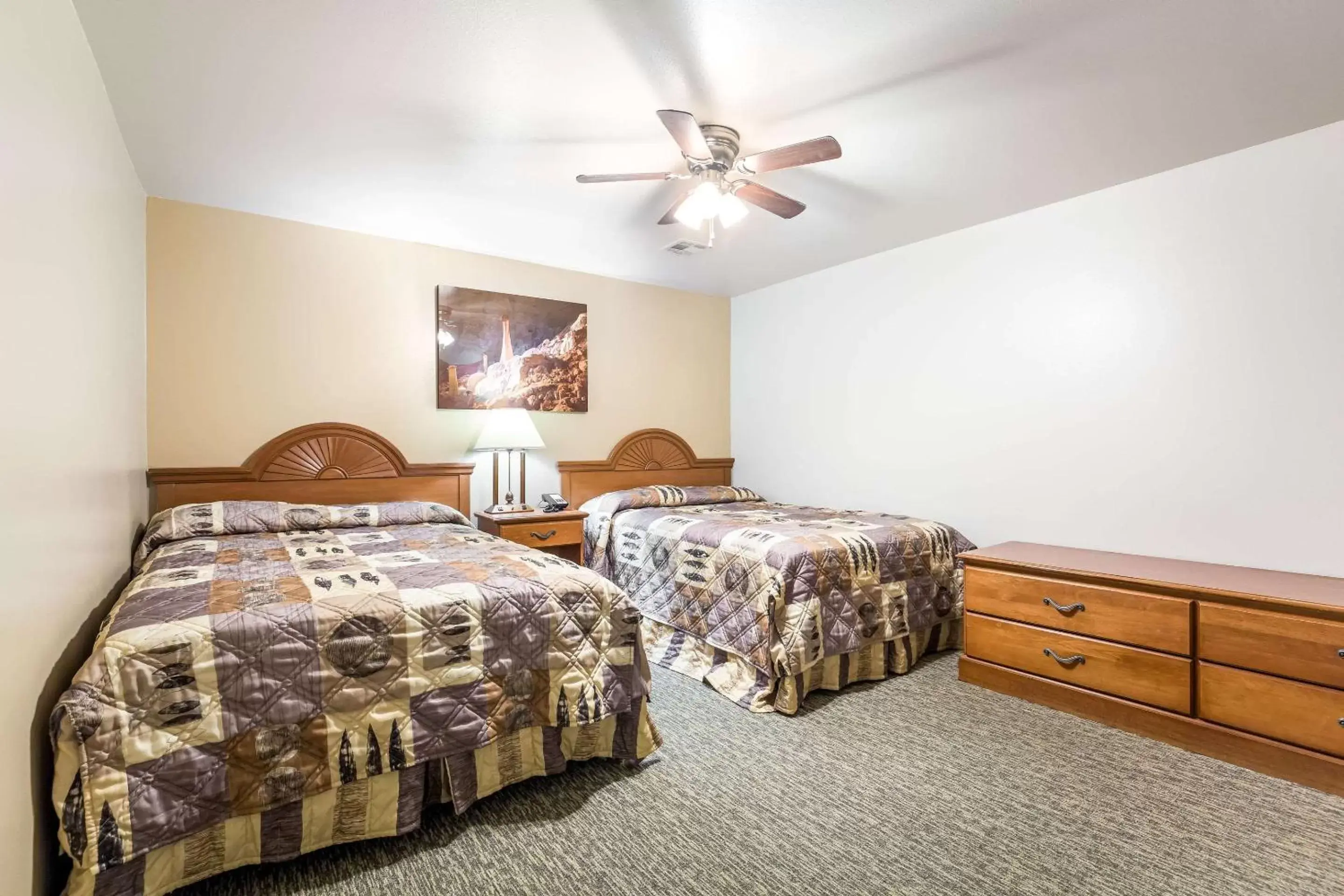 Photo of the whole room, Bed in Rodeway Inn & Suites Big Water - Antelope Canyon