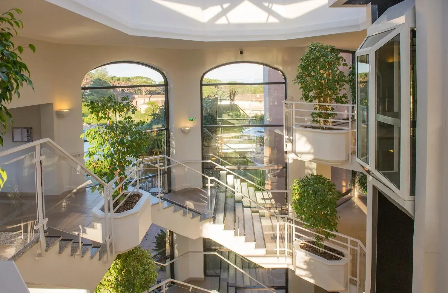 Property building, Balcony/Terrace in HÃ´tel Les Jardins De Sainte-Maxime