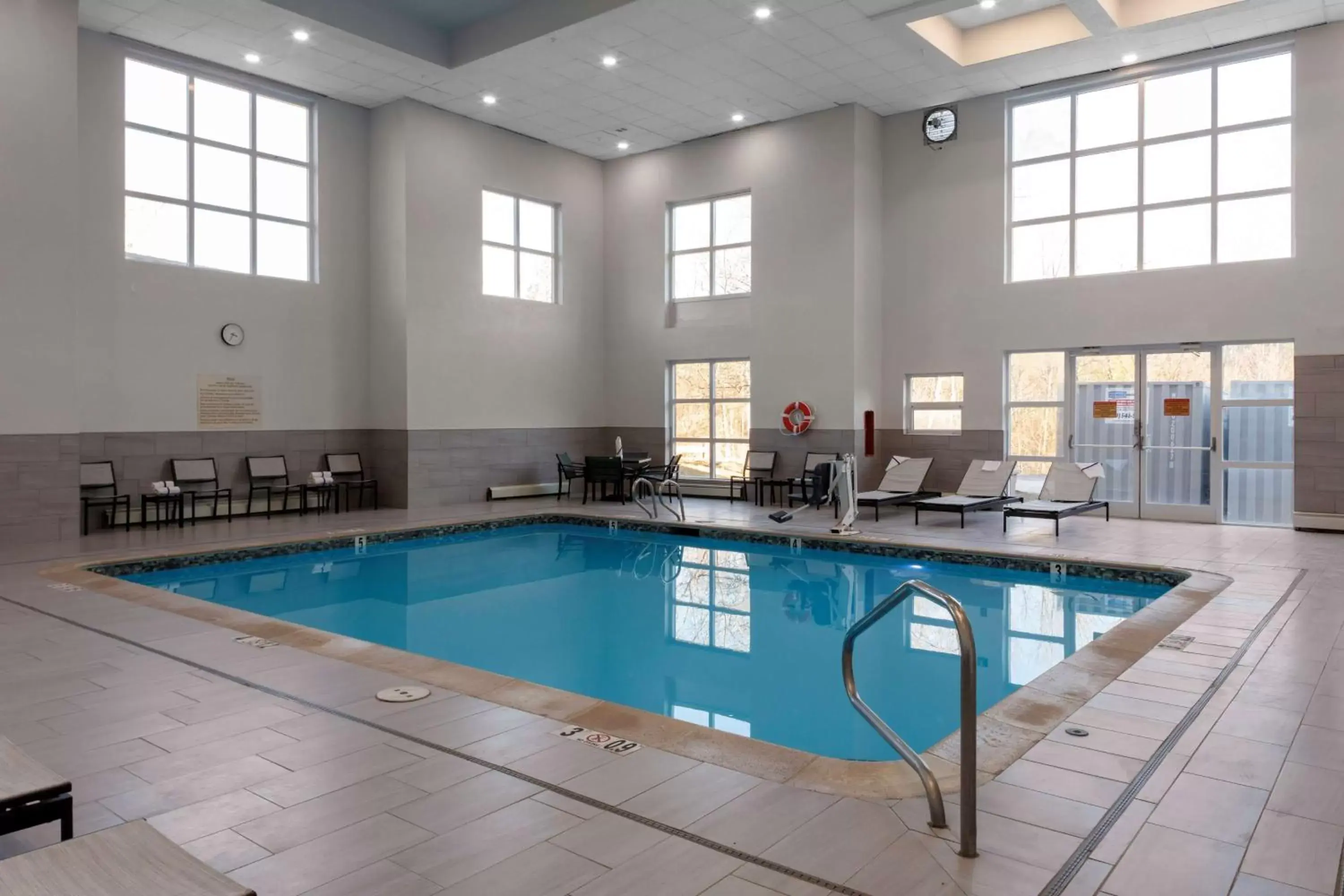 Pool view in Hampton Inn by Hilton Concord/Bow Pool view in Hampton Inn by Hilton Concord/Bow