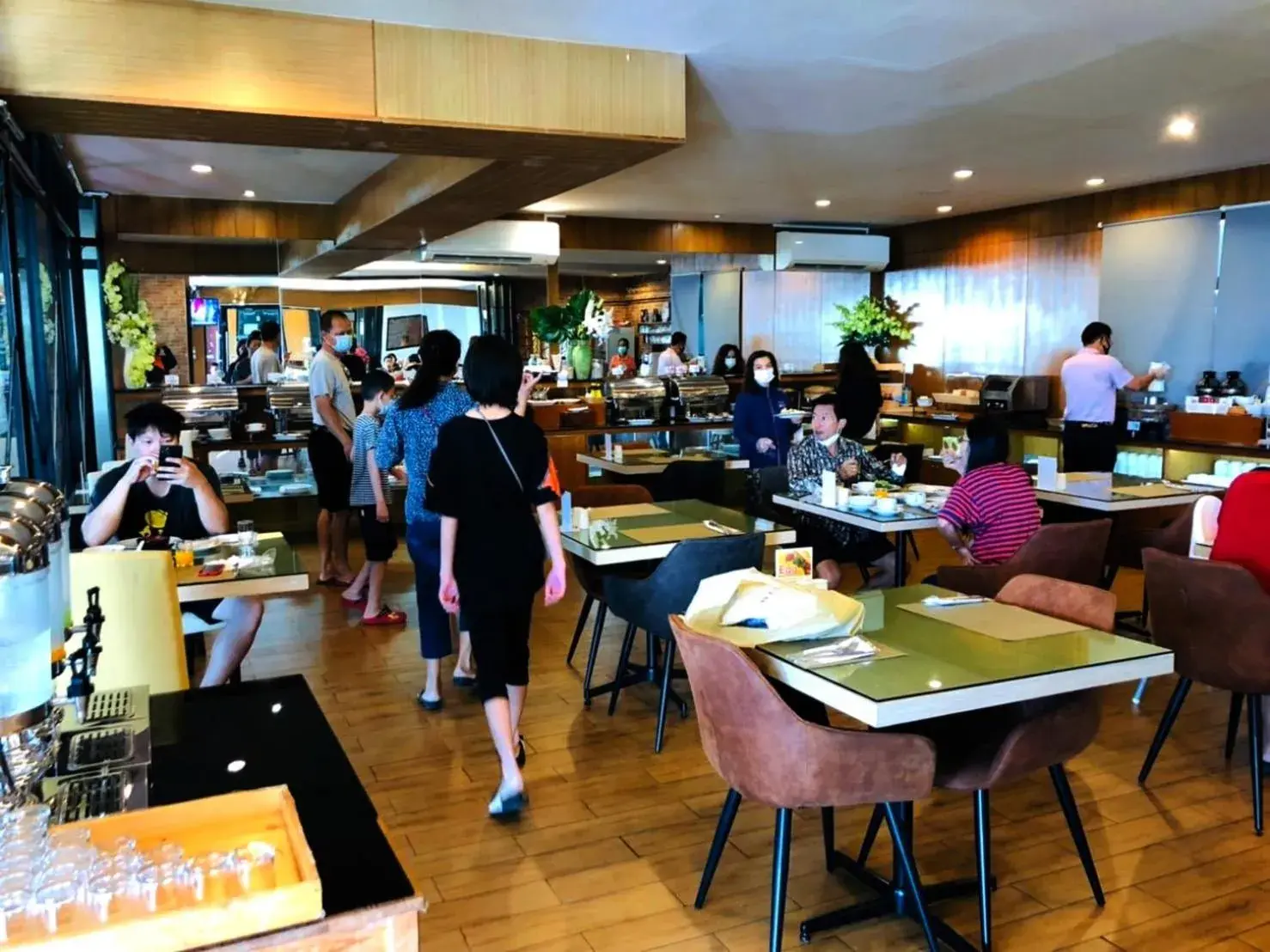 Breakfast, Restaurant/Places to Eat in CRYSTAL JADE  RAYONG HOTEL