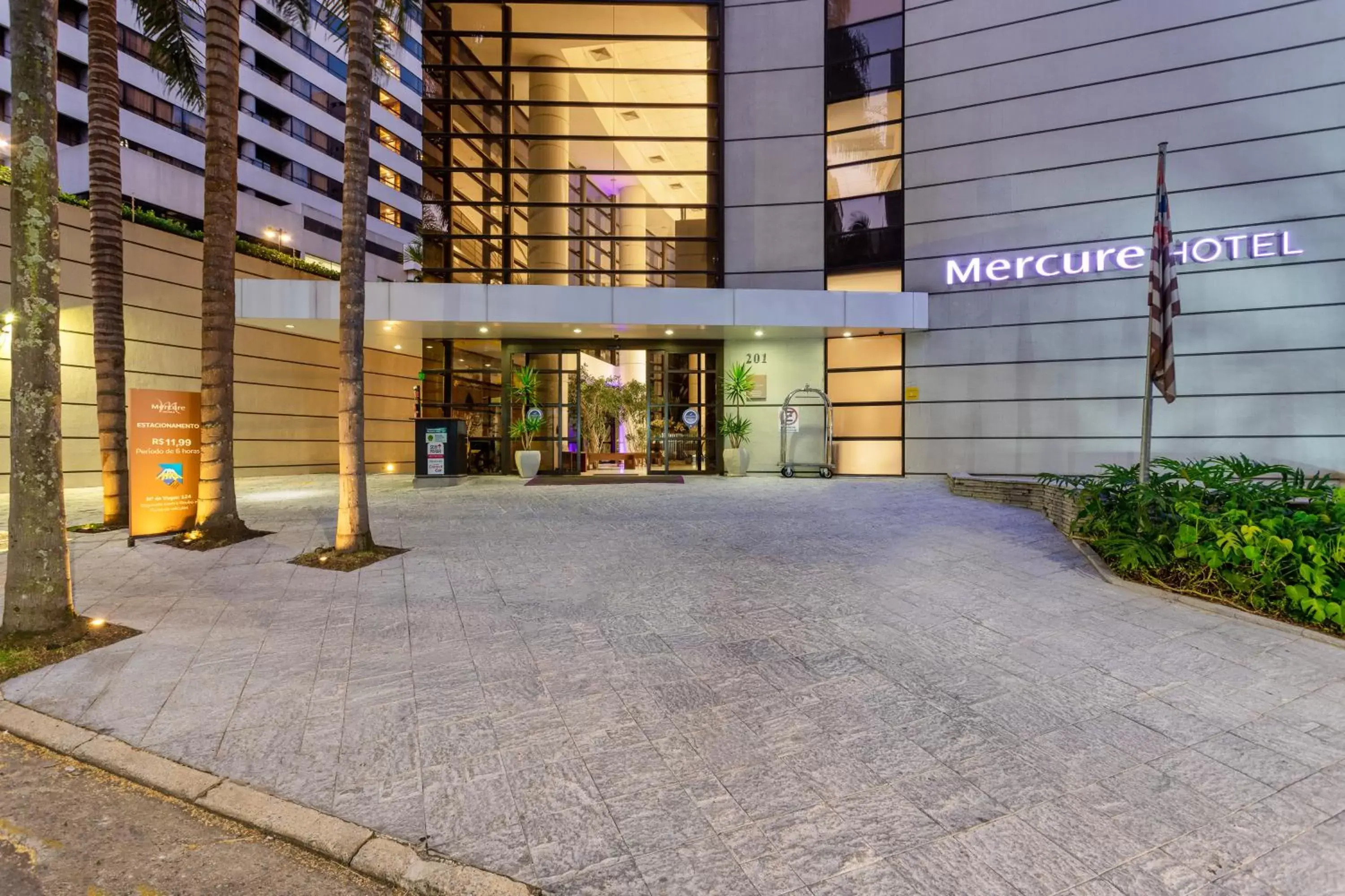 Facade/entrance in Mercure Sao Paulo Grand Plaza Paulista