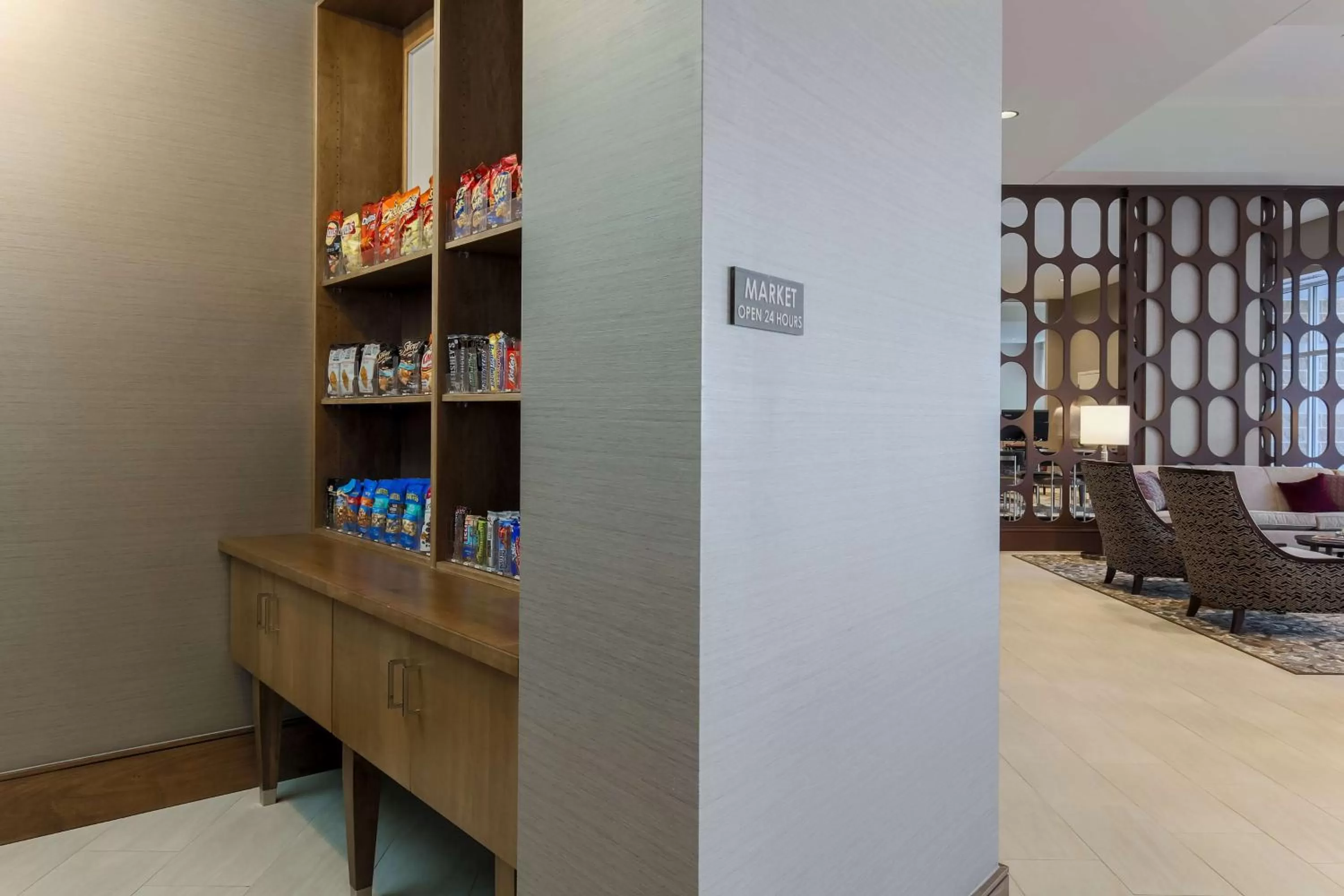 Lobby or reception in DoubleTree by Hilton Evansville