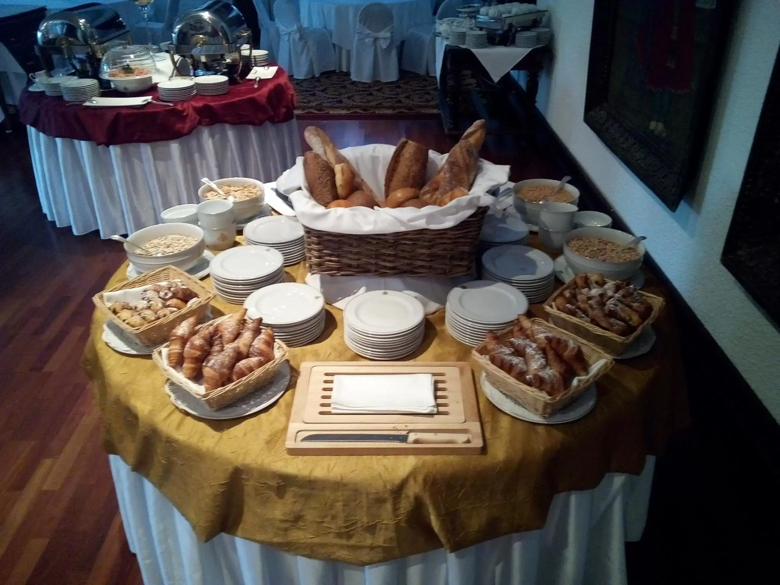 Breakfast in Grand Hôtel du Golf & Palace
