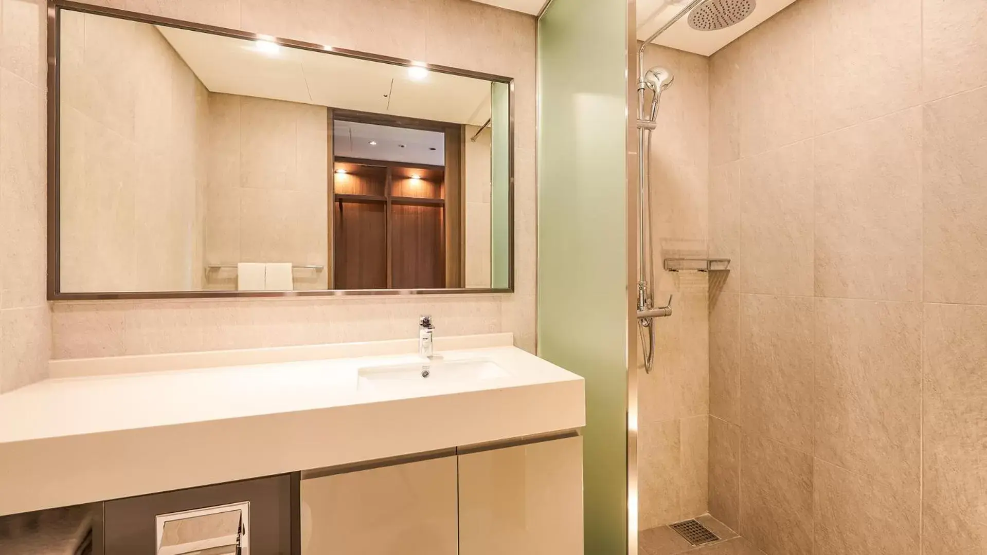 Bathroom in Stanford Hotel Myeongdong