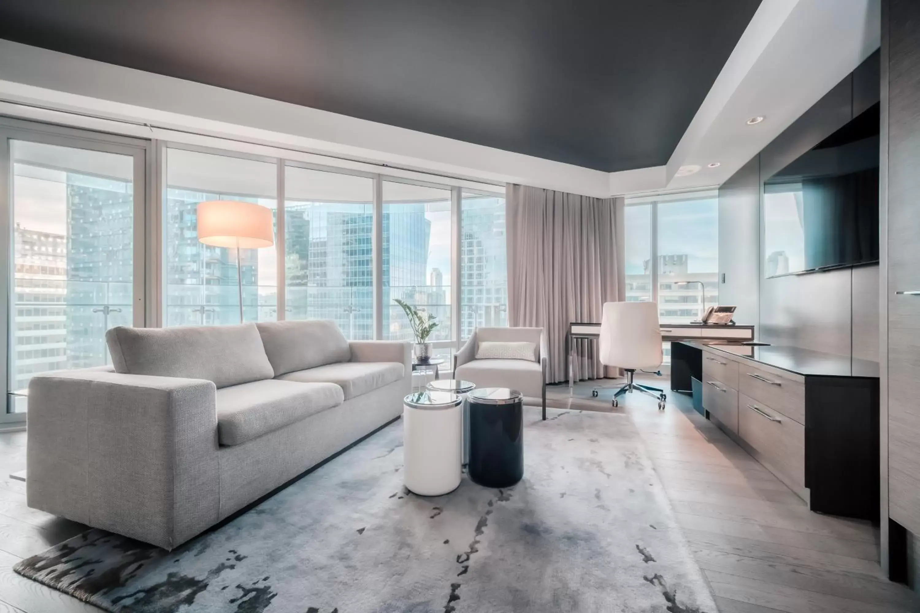 Living room, Seating Area in Paradox Hotel Vancouver