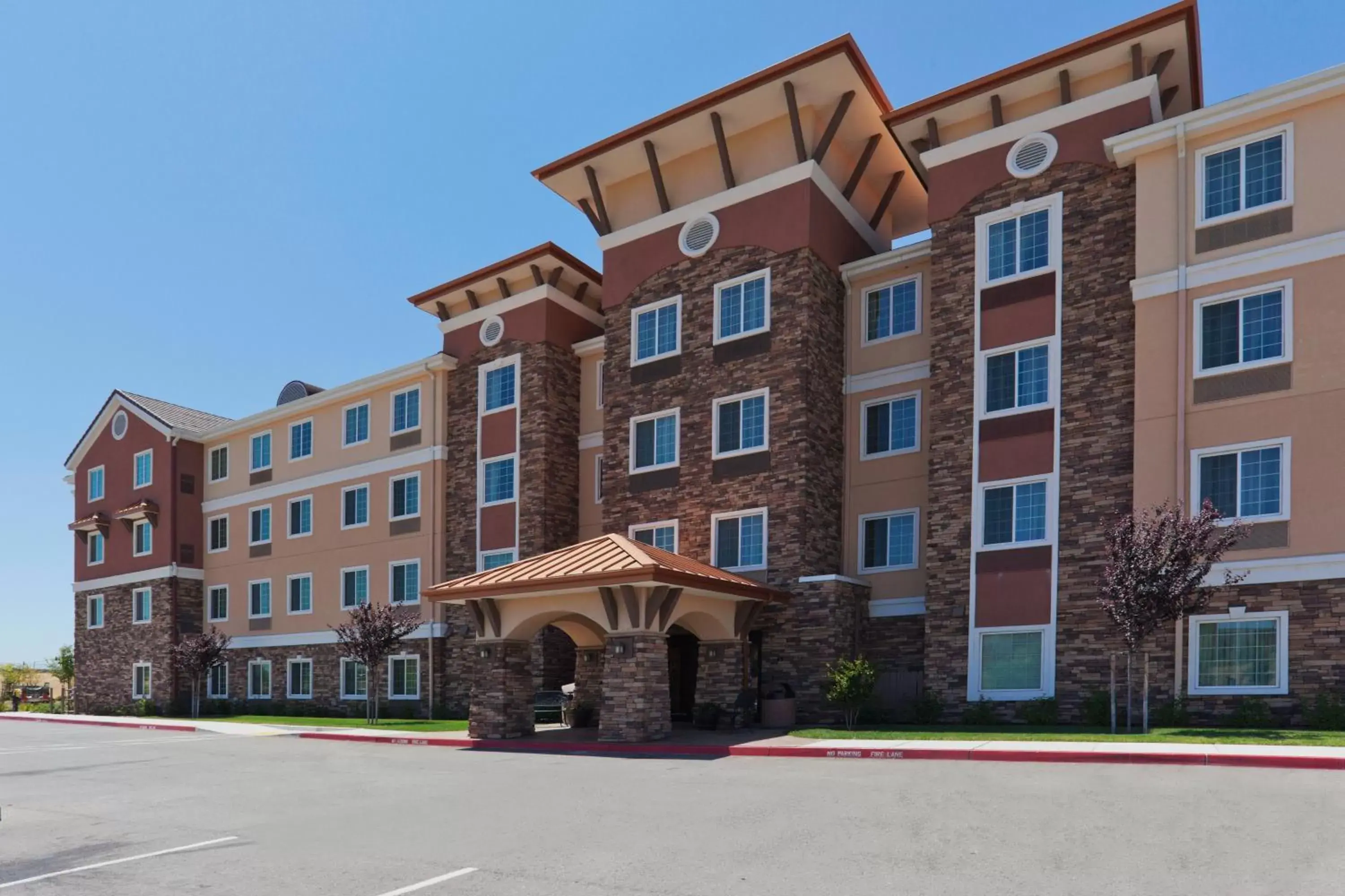 Property building in Staybridge Suites Rocklin - Roseville Area by IHG Property building in Staybridge Suites Rocklin - Roseville Area by IHG