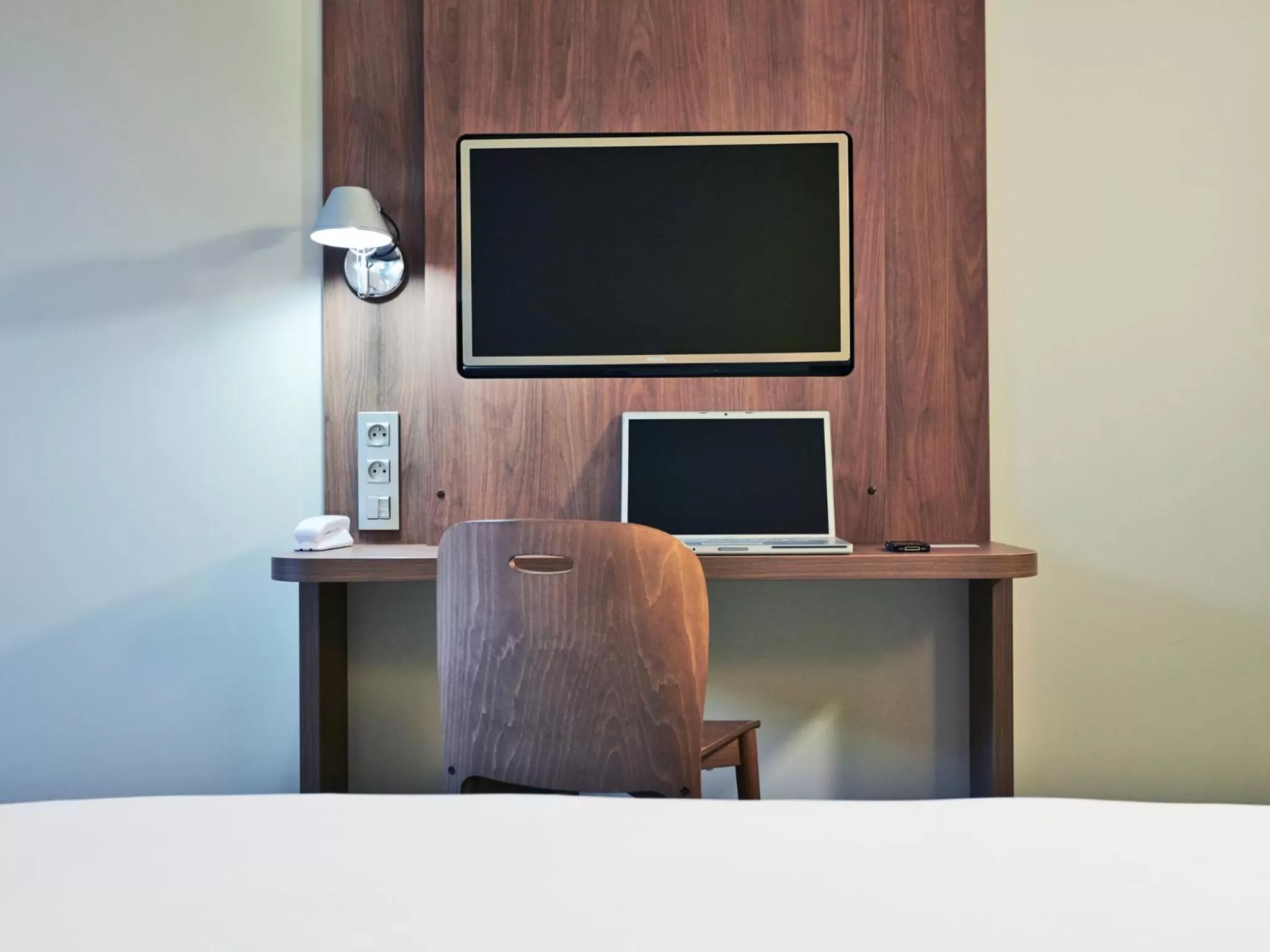 TV and multimedia in Campanile Nancy Centre - Gare