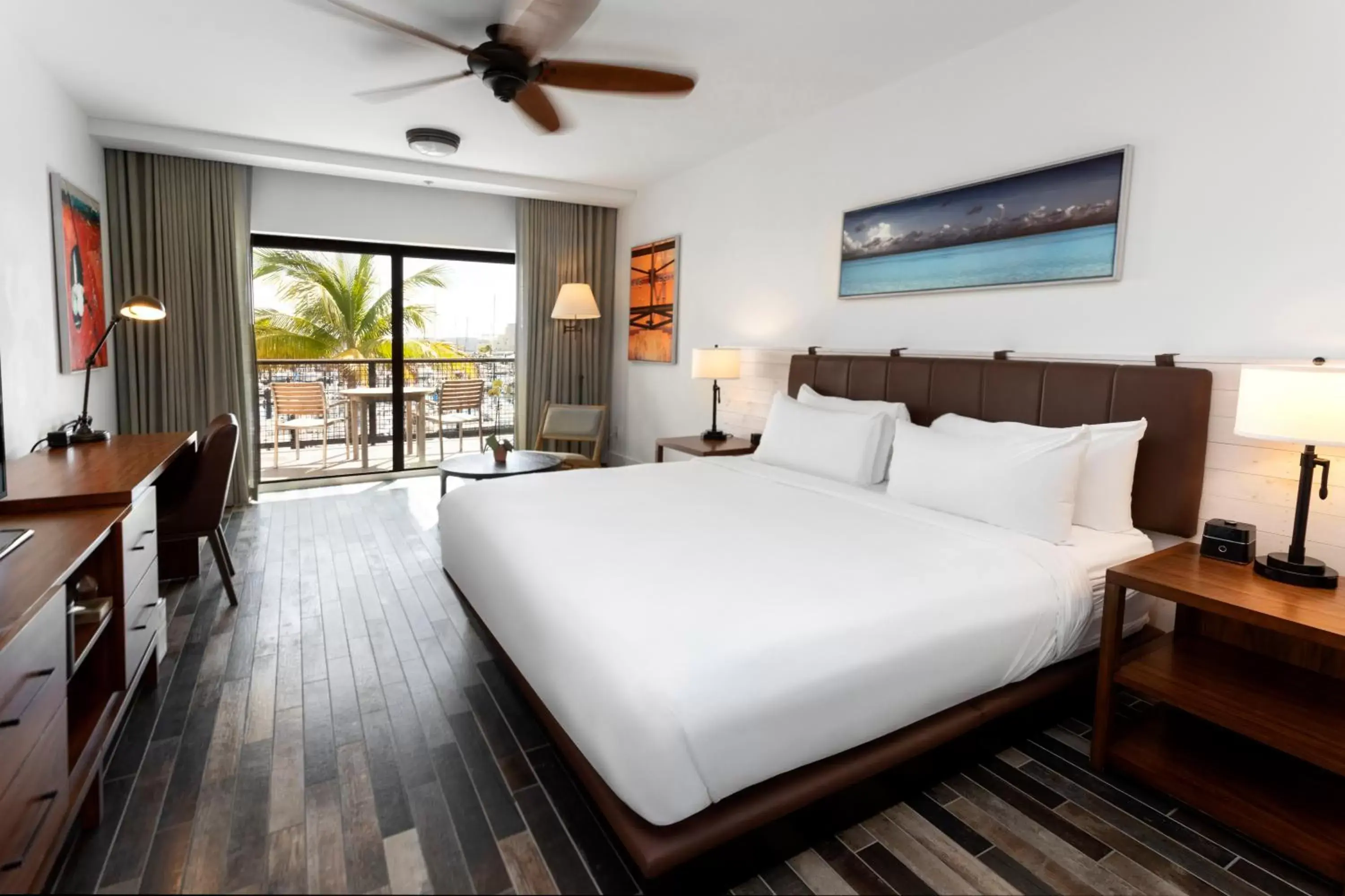 Bedroom, Bed in The Perry Hotel & Marina Key West