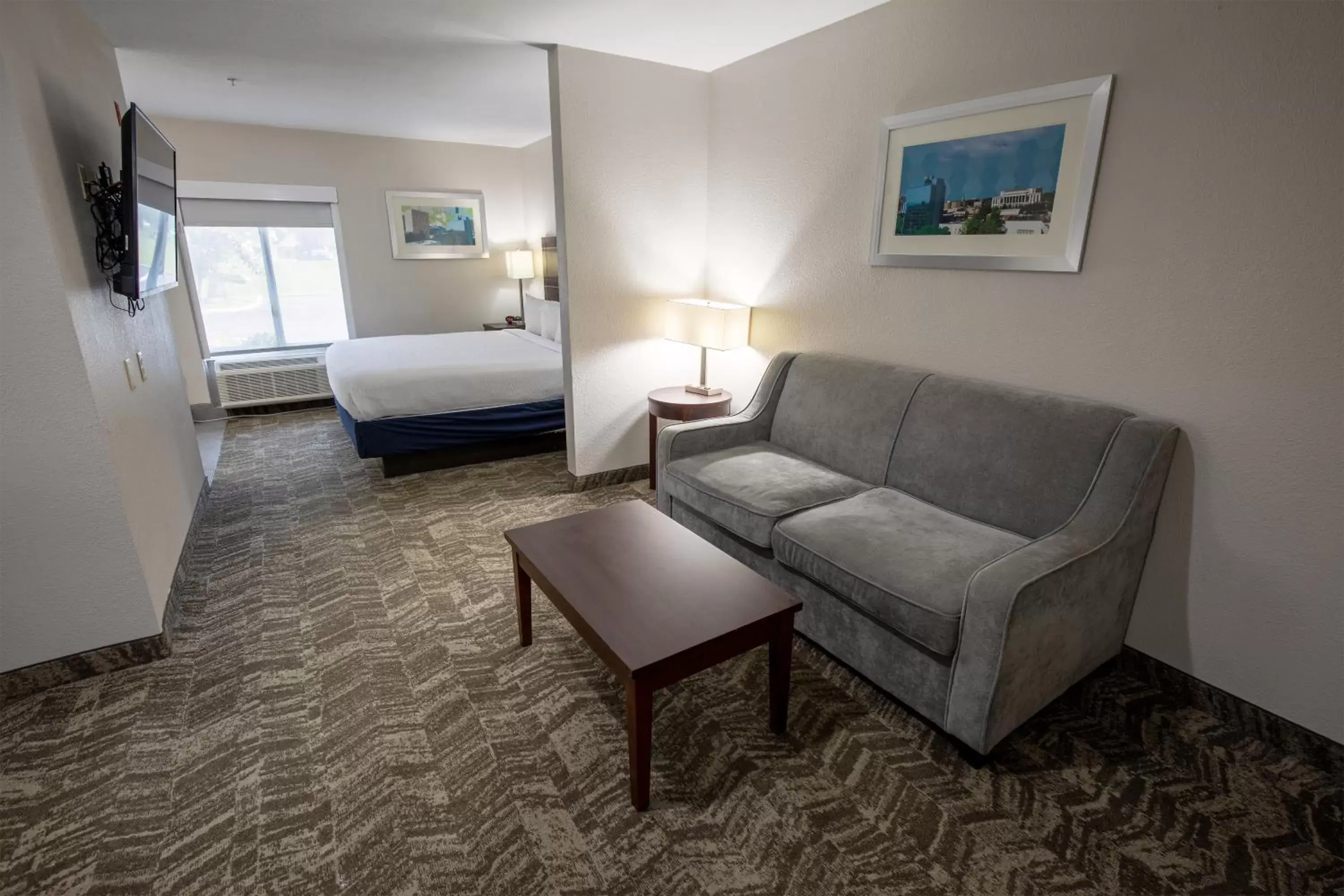 Seating Area in Best Western Plus Lafayette Vermilion River Inn & Suites