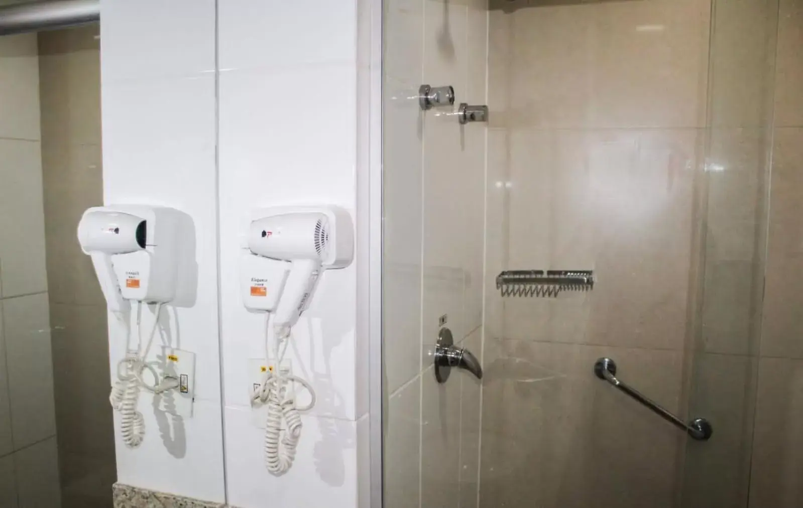 Bathroom in Quality Hotel & Suites Brasília