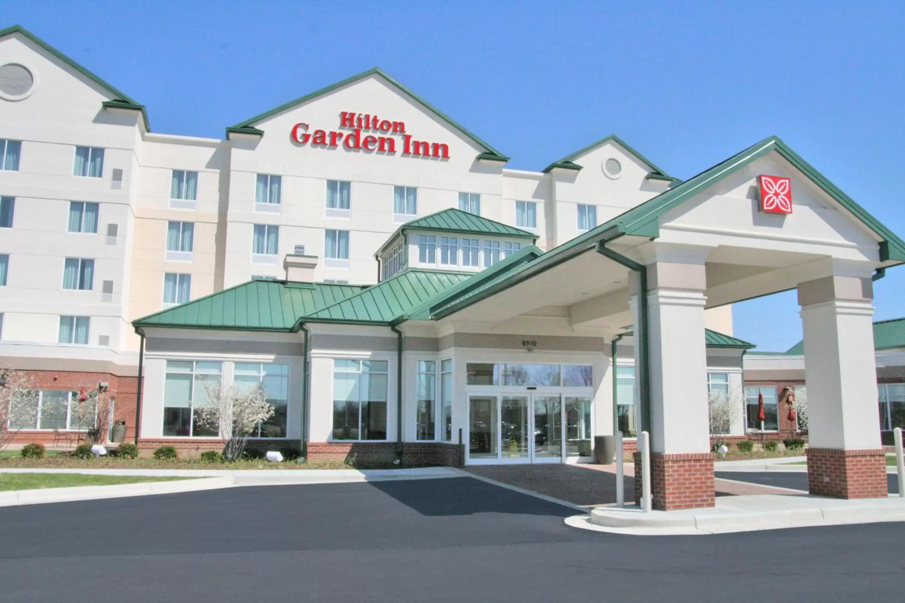 Property Building in Hilton Garden Inn Indianapolis Airport