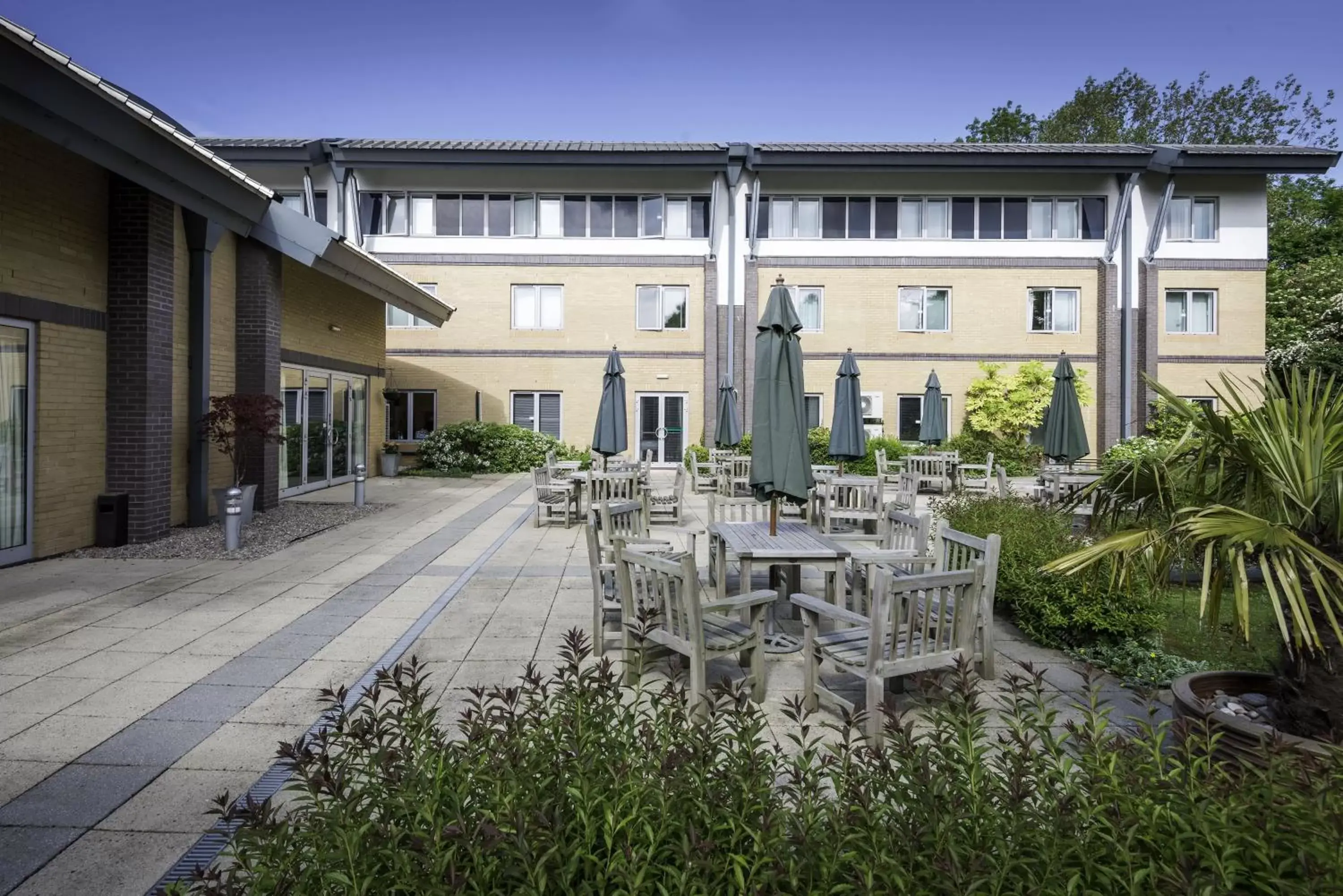 Lobby or reception, Property Building in Holiday Inn Oxford, an IHG Hotel