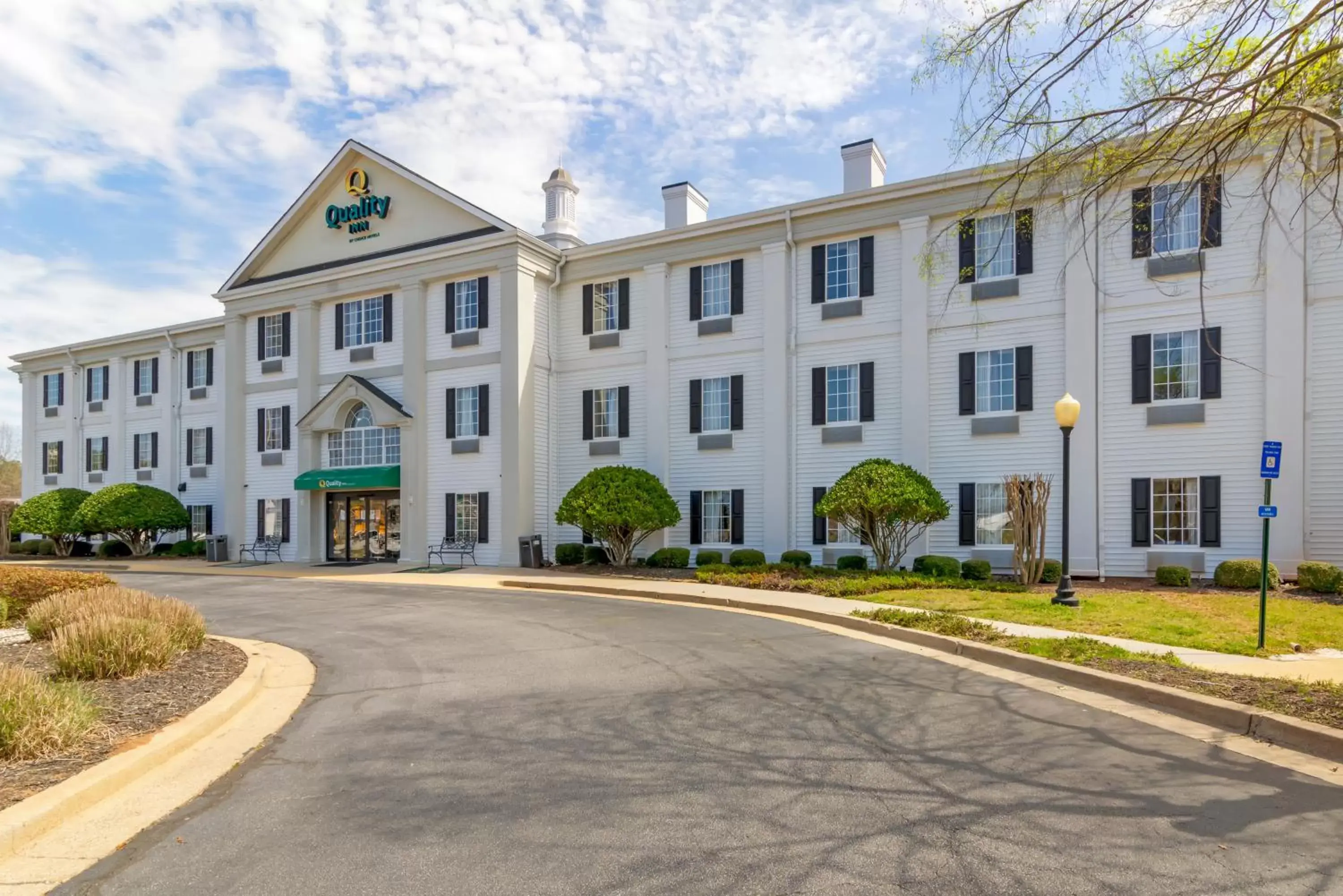 Property building in Quality Inn Newnan - Atlanta South Property building in Quality Inn Newnan - Atlanta South