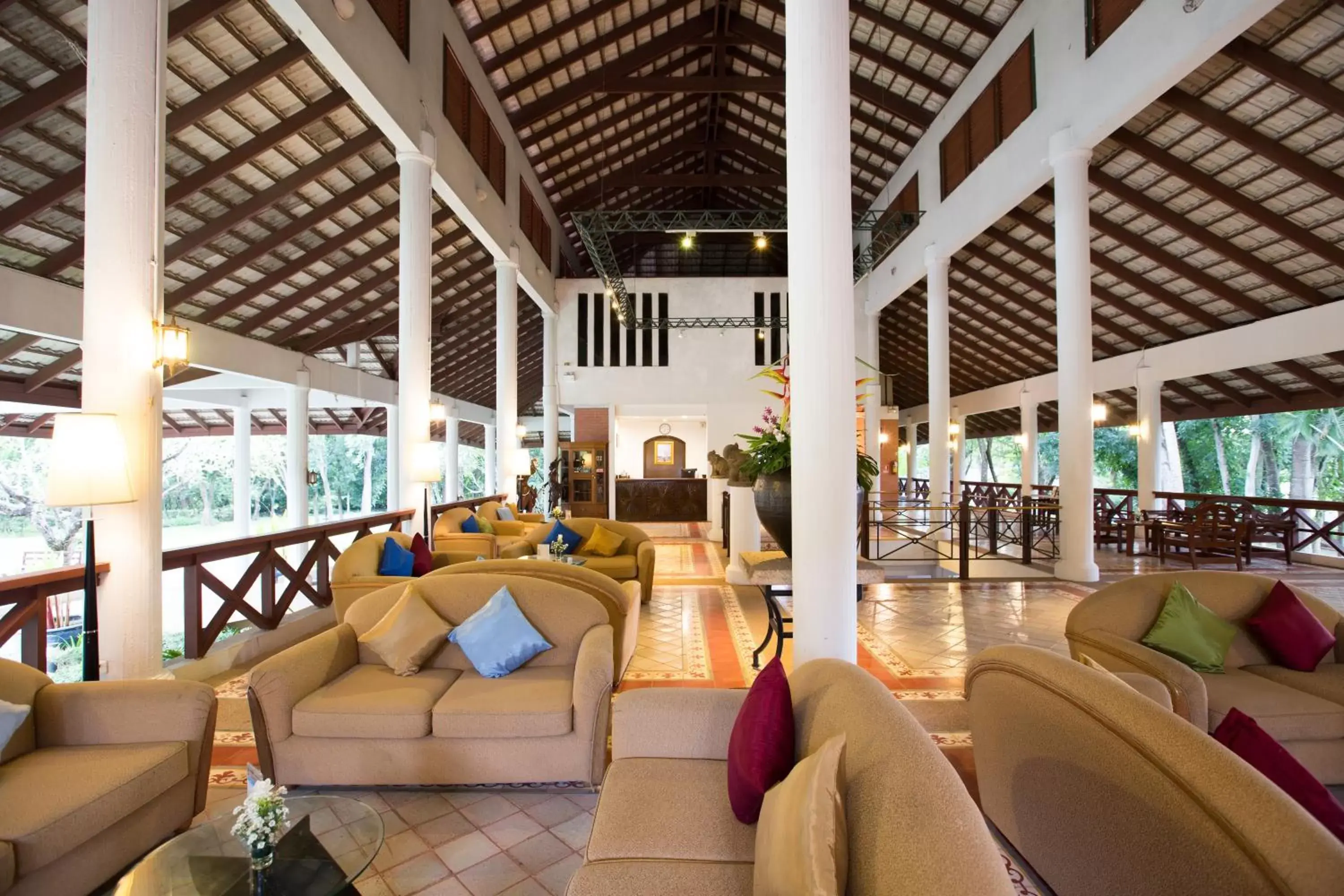 Lobby or reception, Lounge/Bar in The Imperial Chiang Mai Resort & Sports Club