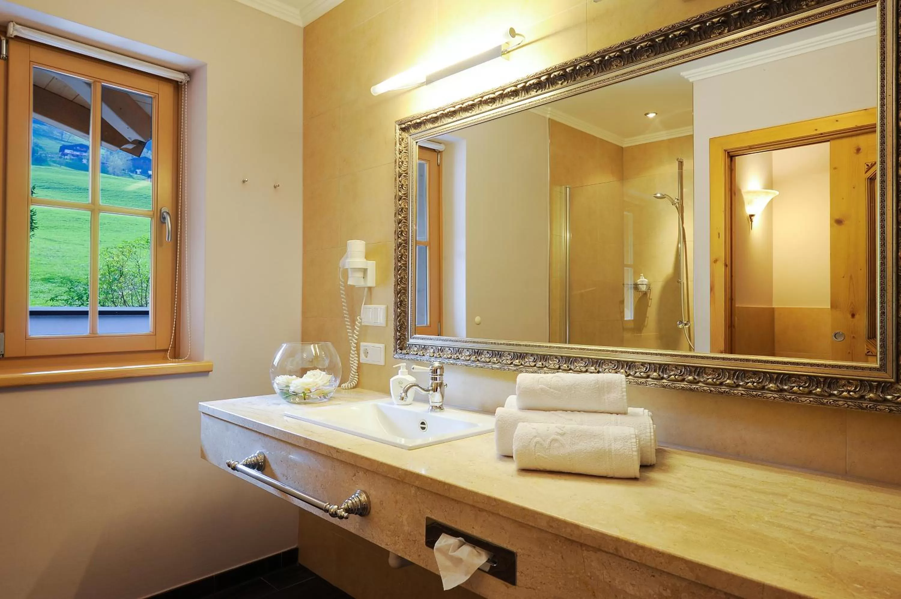 Bathroom in Hotel und Alpen Apartments - Bürglhöh