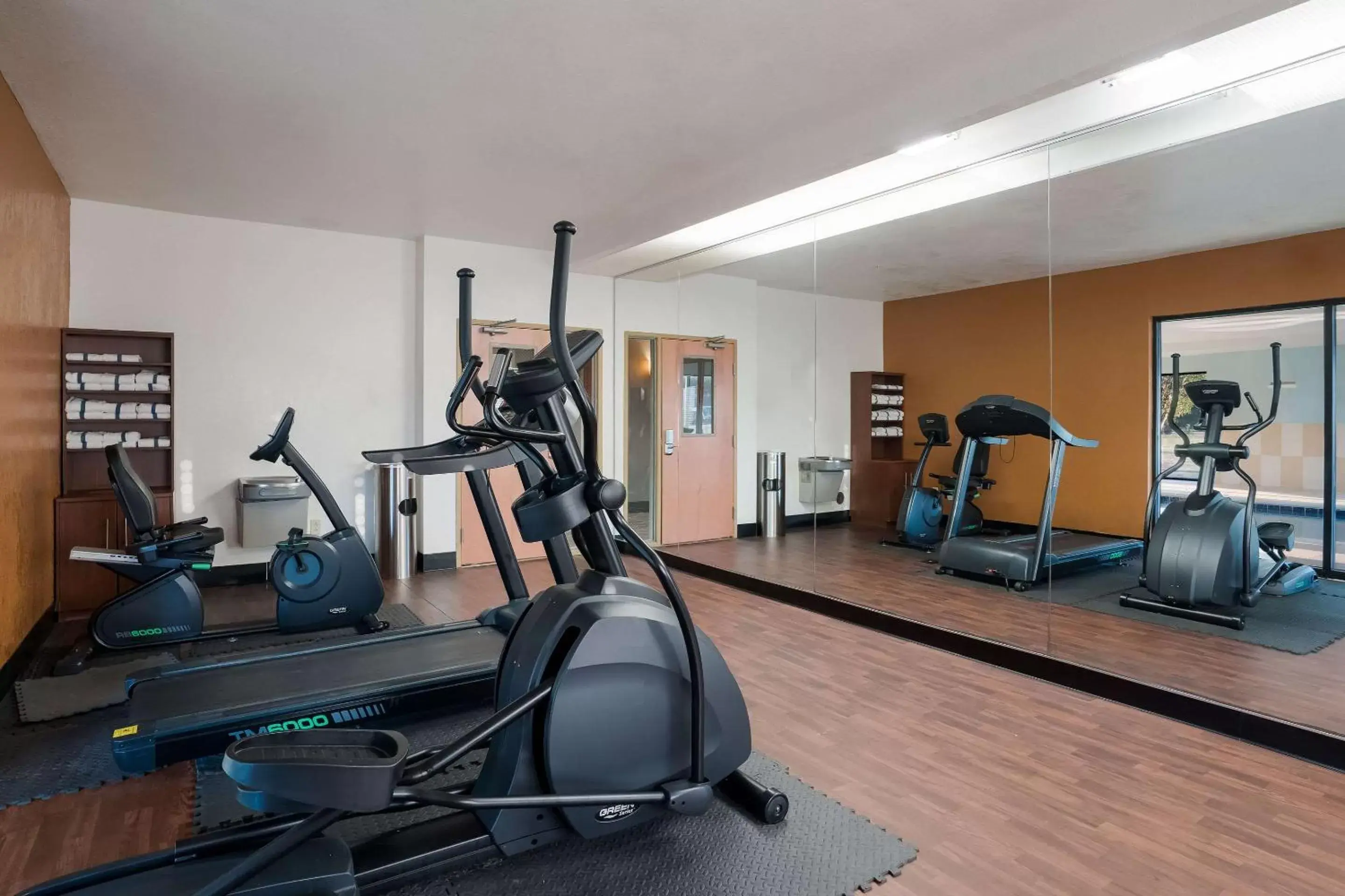 Fitness centre/facilities, Fitness Center/Facilities in Comfort Suites Suffolk – Chesapeake