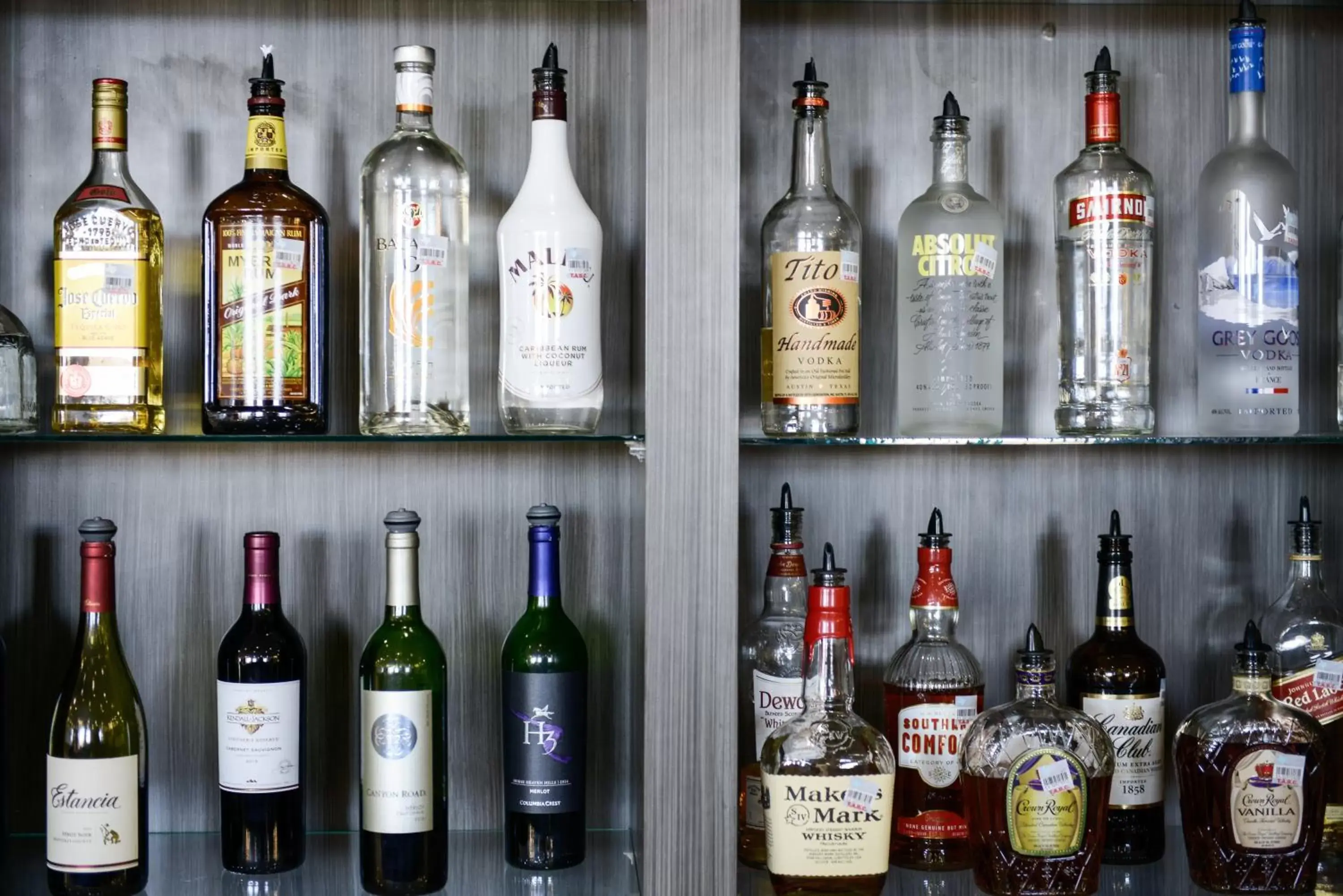 Bedroom in Holiday Inn Abilene - North College Area by IHG Bedroom in Holiday Inn Abilene - North College Area by IHG