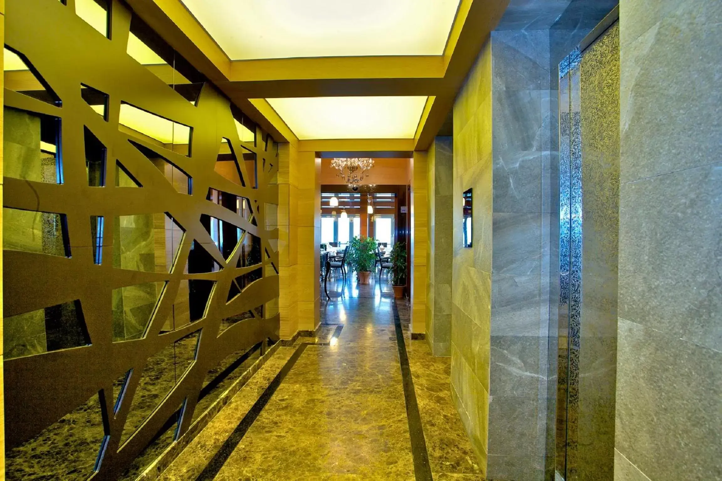 Area and facilities in Monaco Hotel