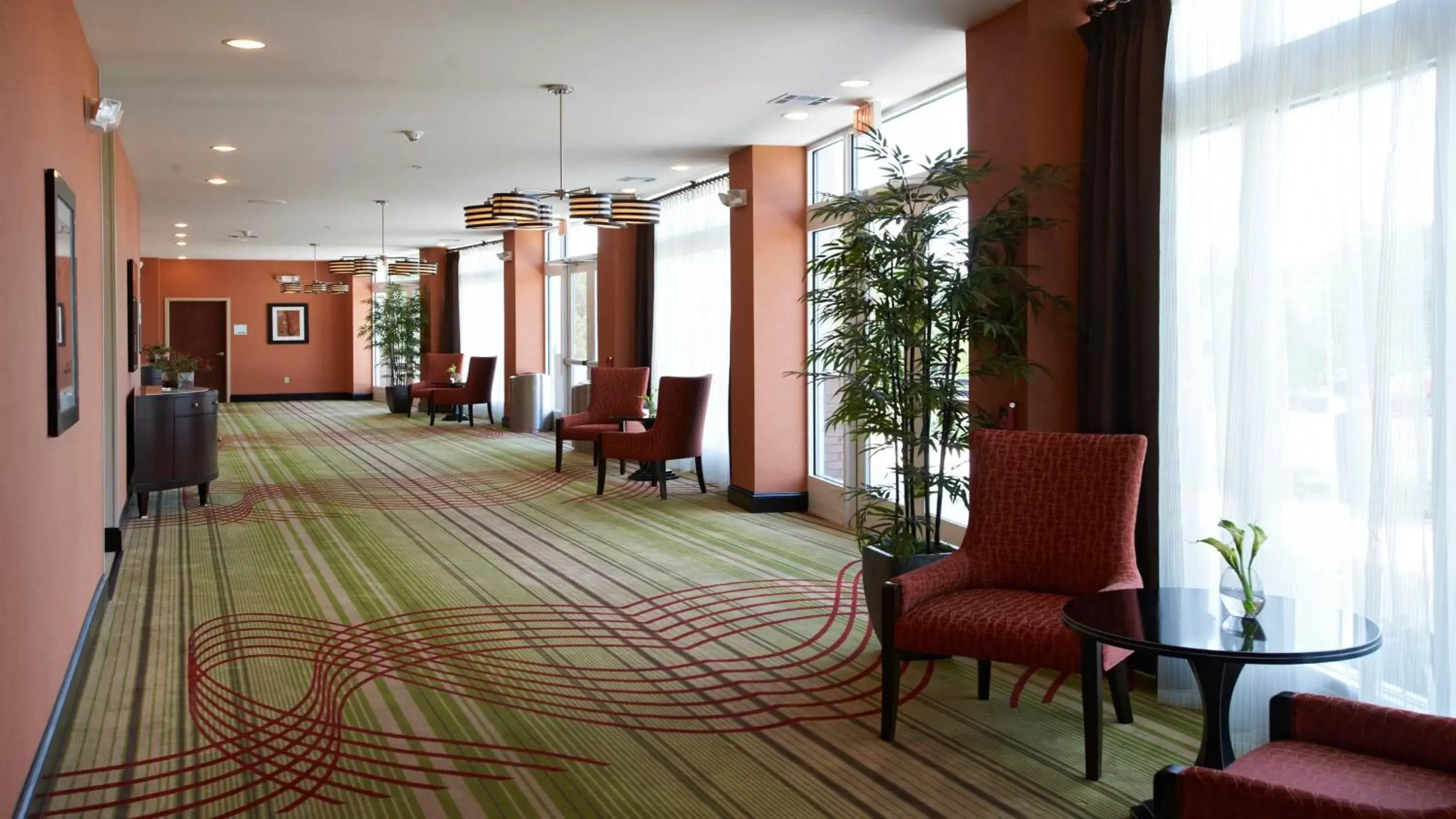 Meeting/conference room, Lobby/Reception in Holiday Inn Birmingham - Hoover, an IHG Hotel