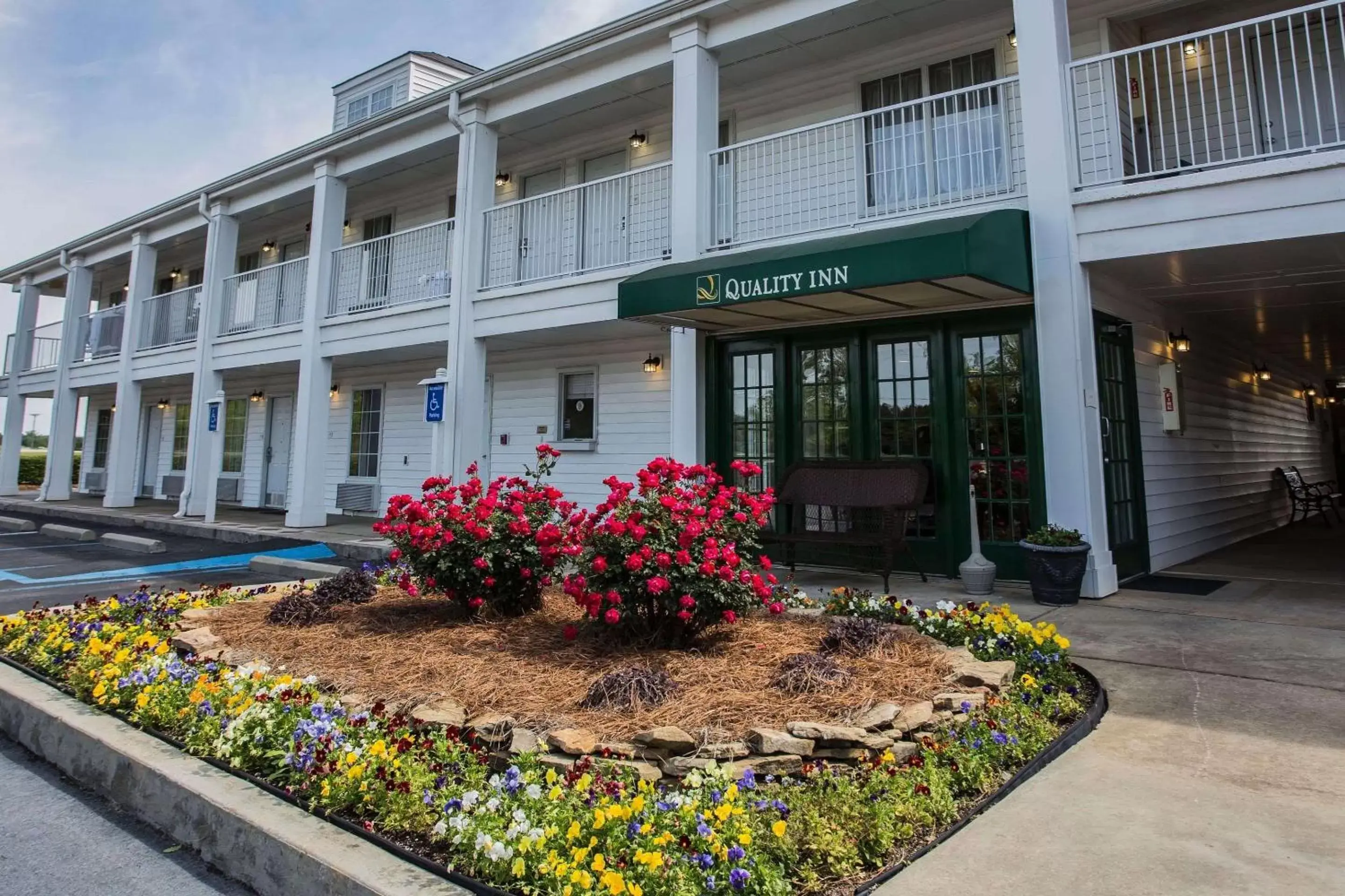 Property building in Quality Inn Waynesboro