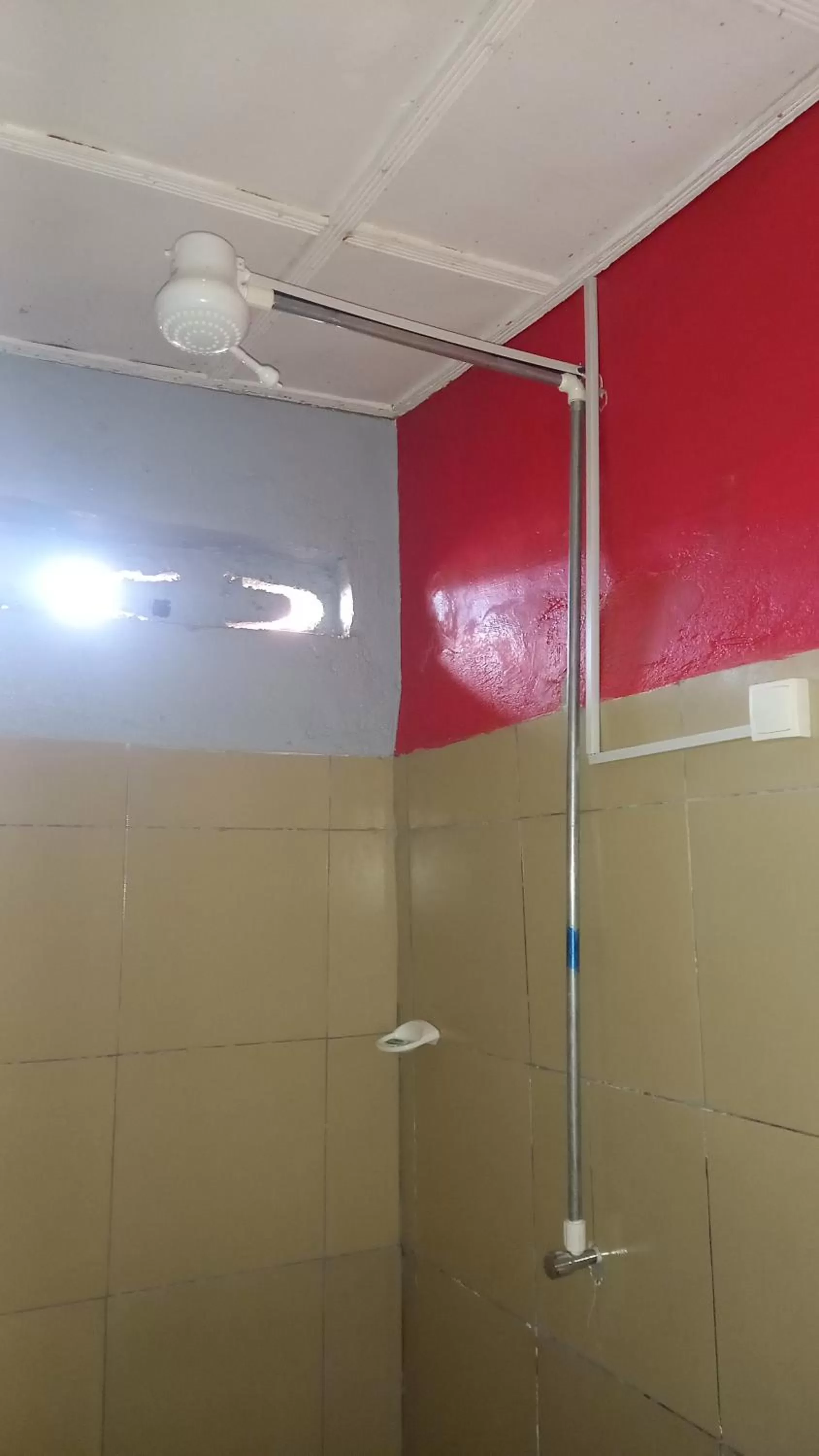 Bathroom in Tommy's Budget Rooms