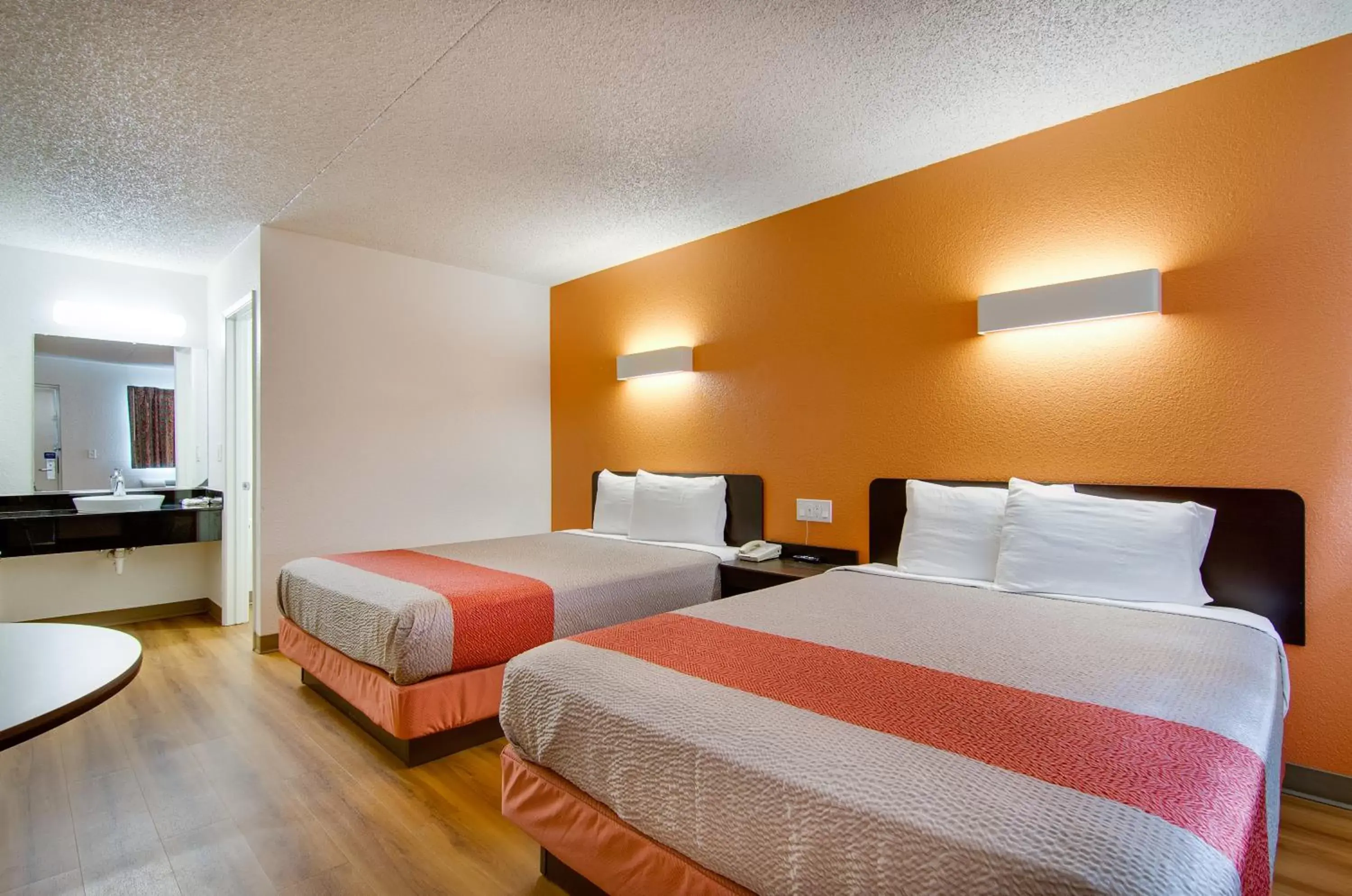 Bedroom, Bed in Motel 6-Salina, KS