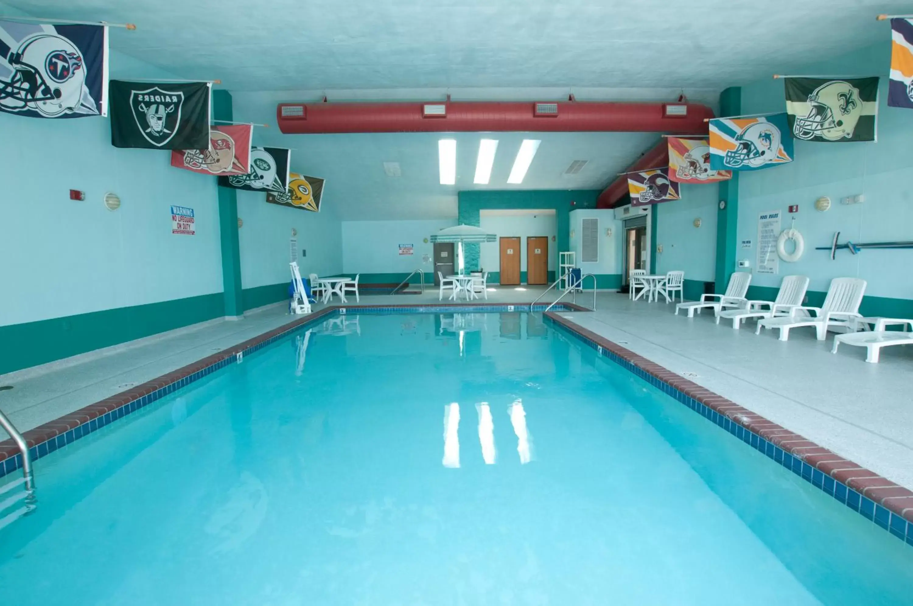 Swimming Pool in Quality Inn Stadium Area