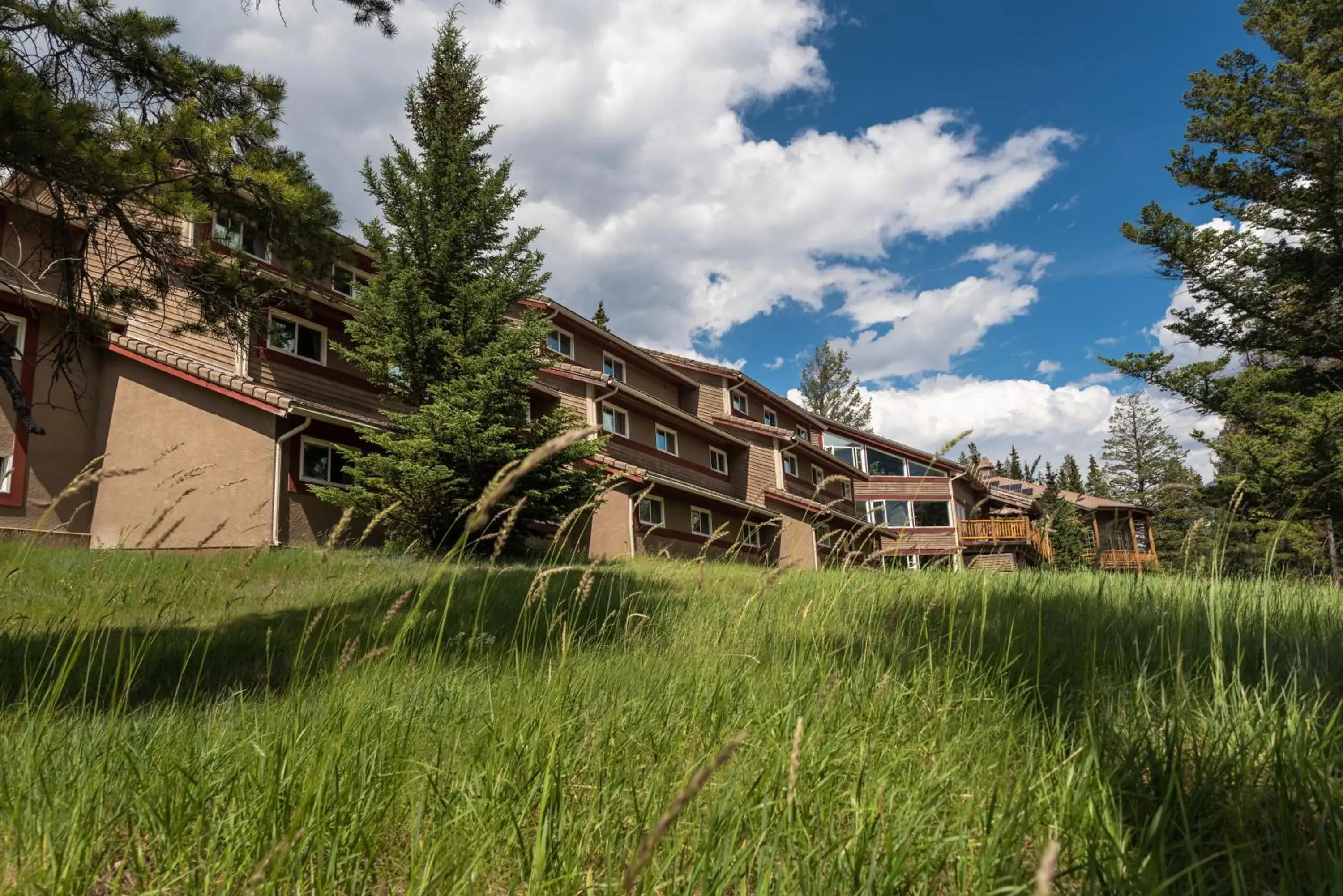 Property Building in HI Banff Alpine Centre - Hostel