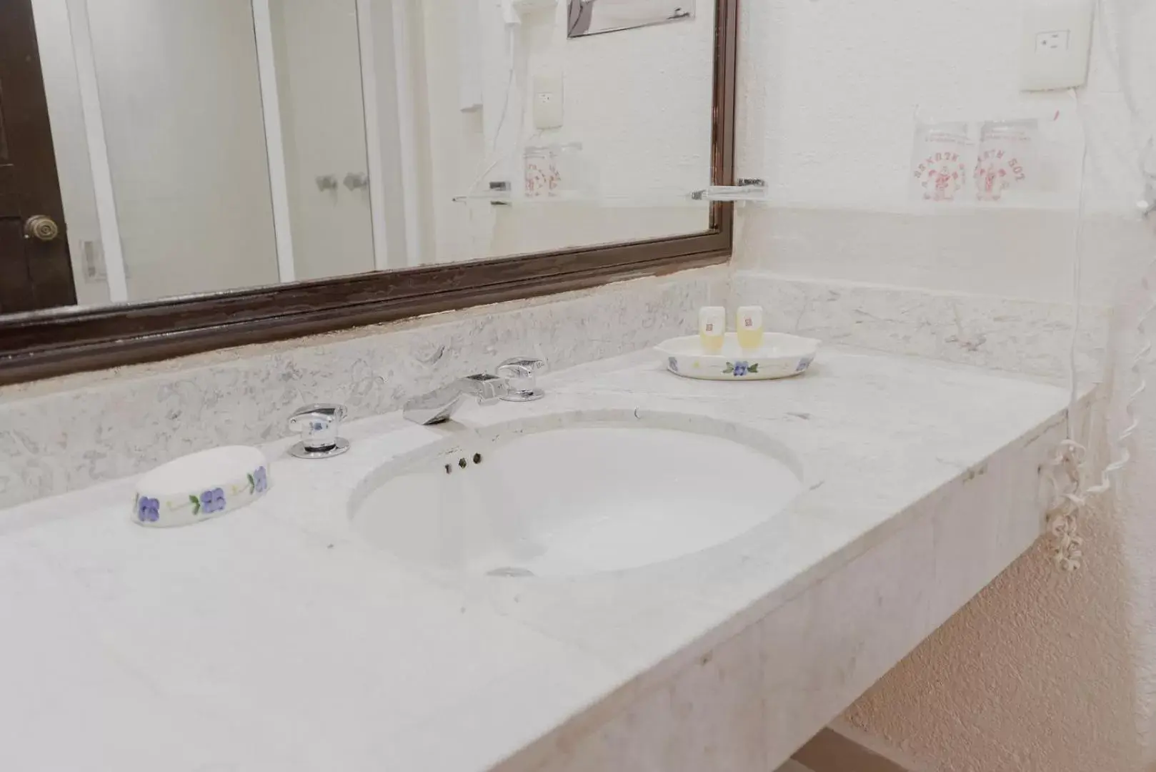 Bathroom in Hotel Los Aluxes