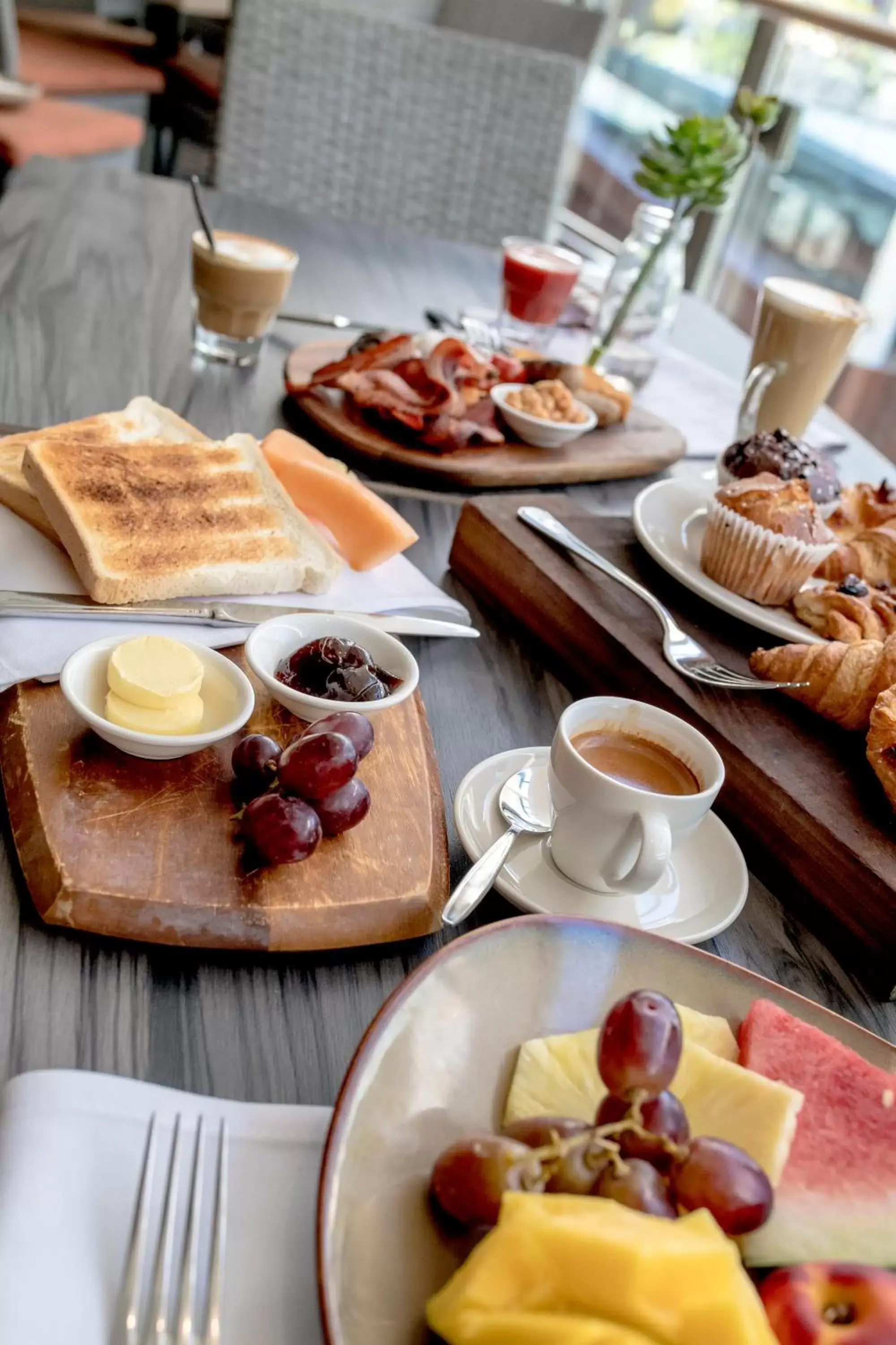 Buffet breakfast in The Executive Inn, Newcastle Buffet breakfast in The Executive Inn, Newcastle