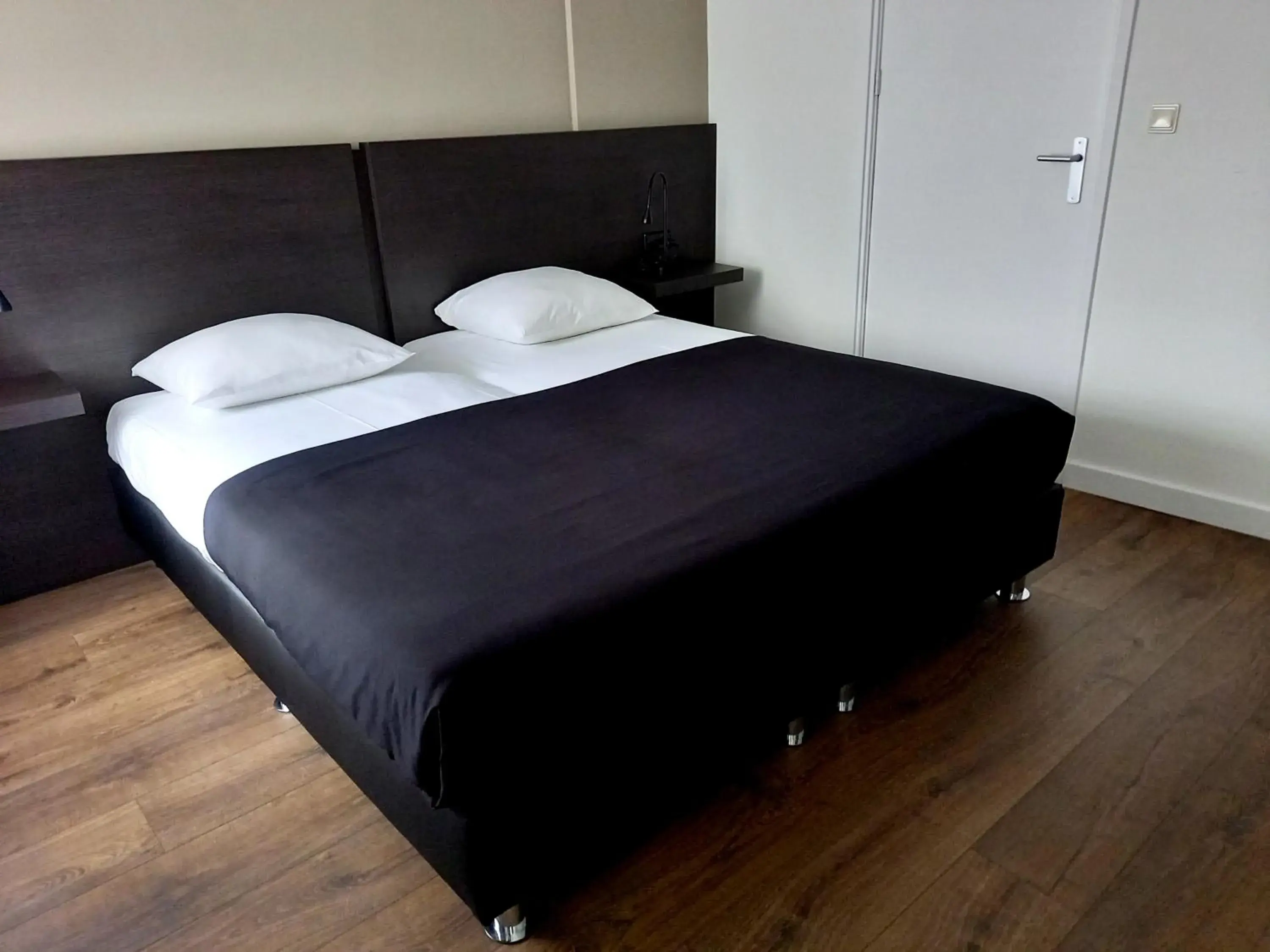 Bed in City Hotel Bergen op Zoom