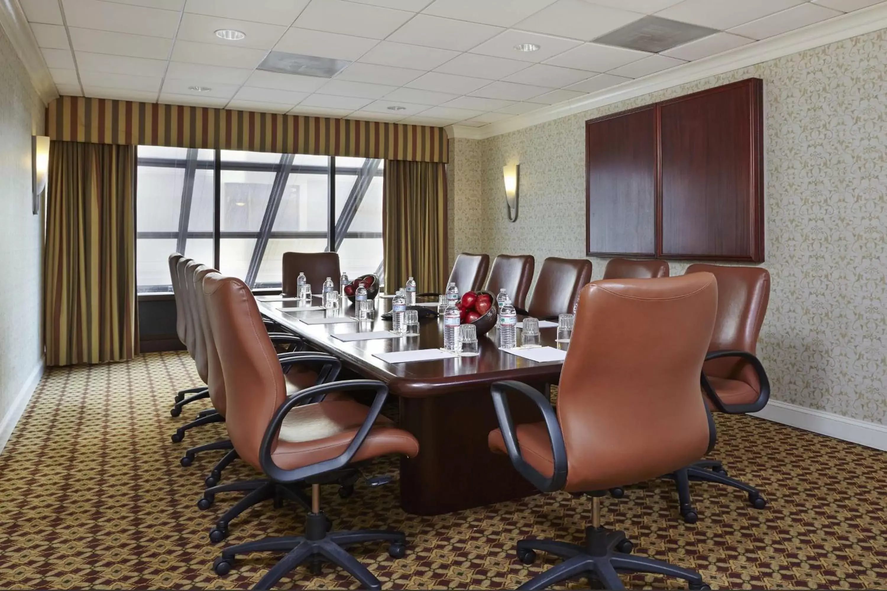 Meeting/conference room in DoubleTree by Hilton Washington DC – Crystal City