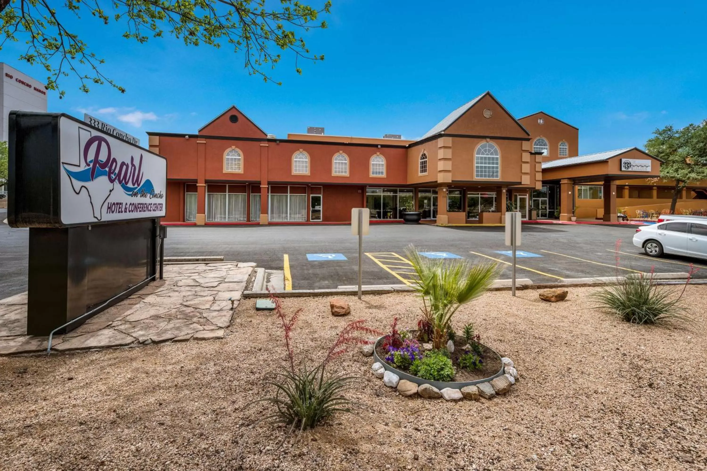 Property Building in Pearl on the Concho SureStay Collection by Best Western